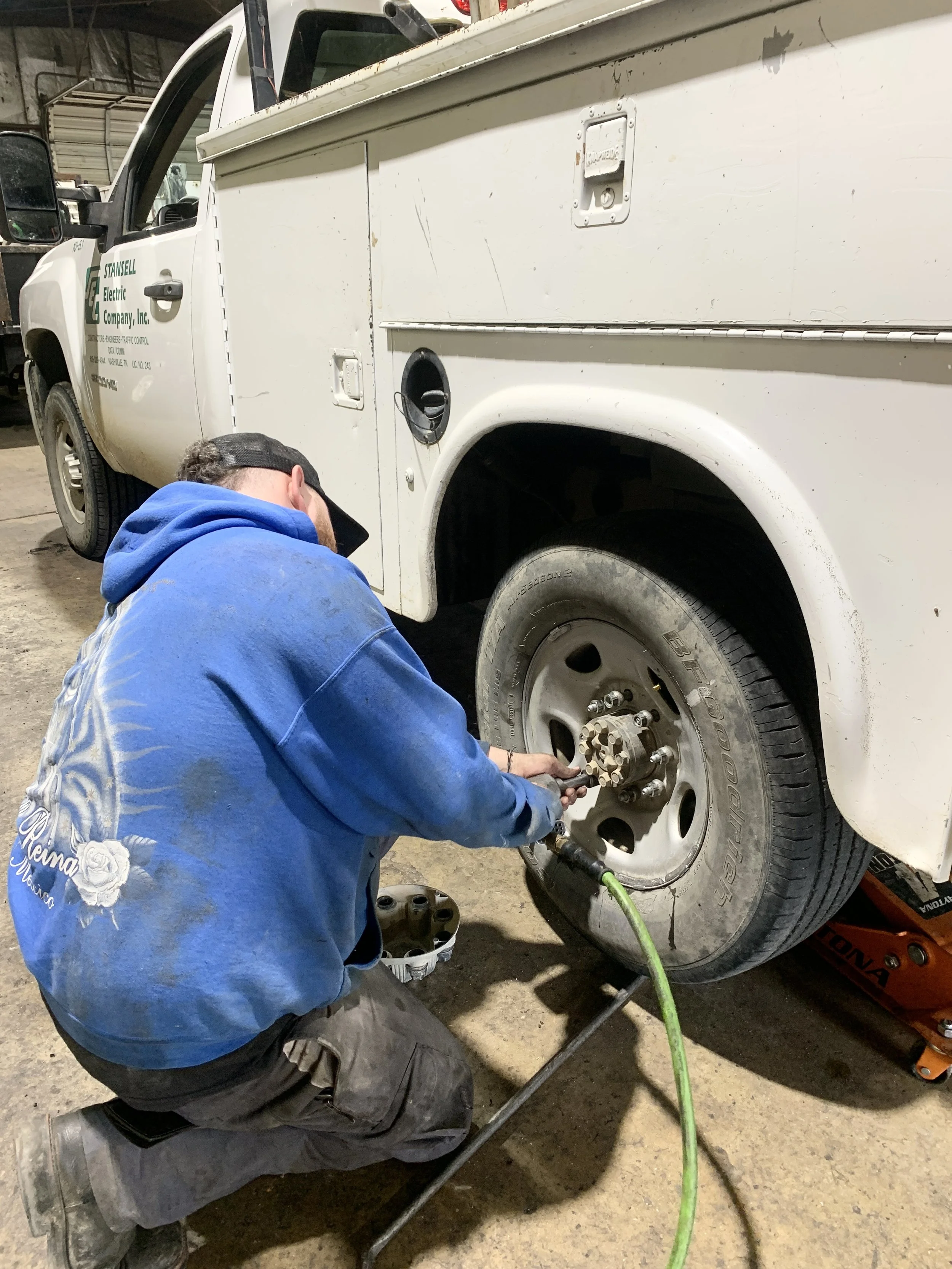 Service Tire — Commercial Tire Shop in Nashville TN Truck Tires Near Me