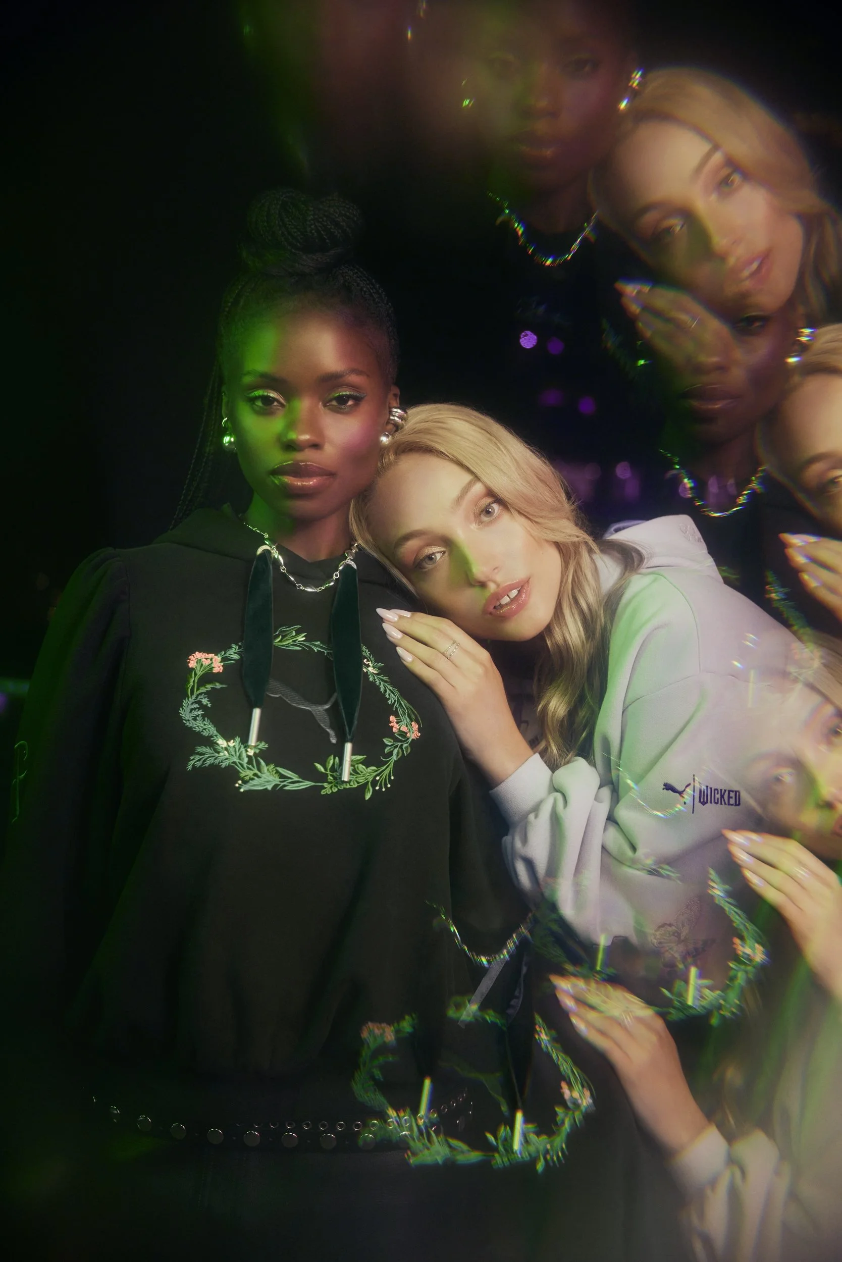 25AW_PNA_SP_Wicked_Elphaba-Glinda-Group_0178.jpg