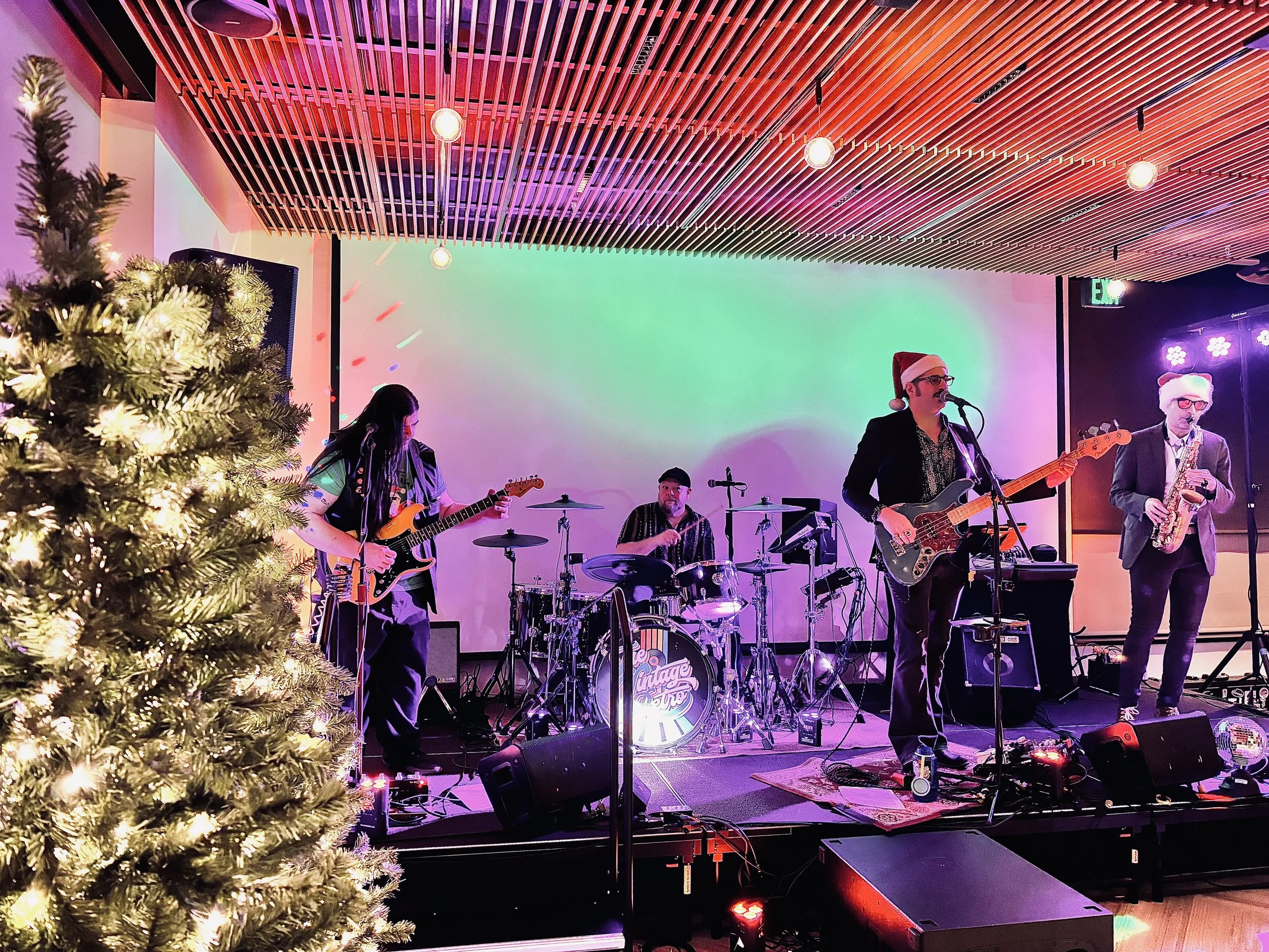 Book your holiday party now!