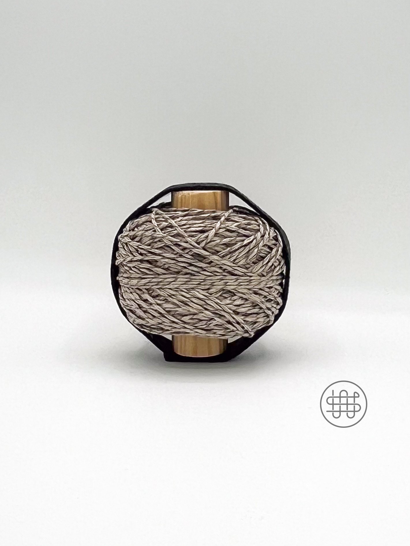 No. 002 | Linen + Alpca | 3 oz