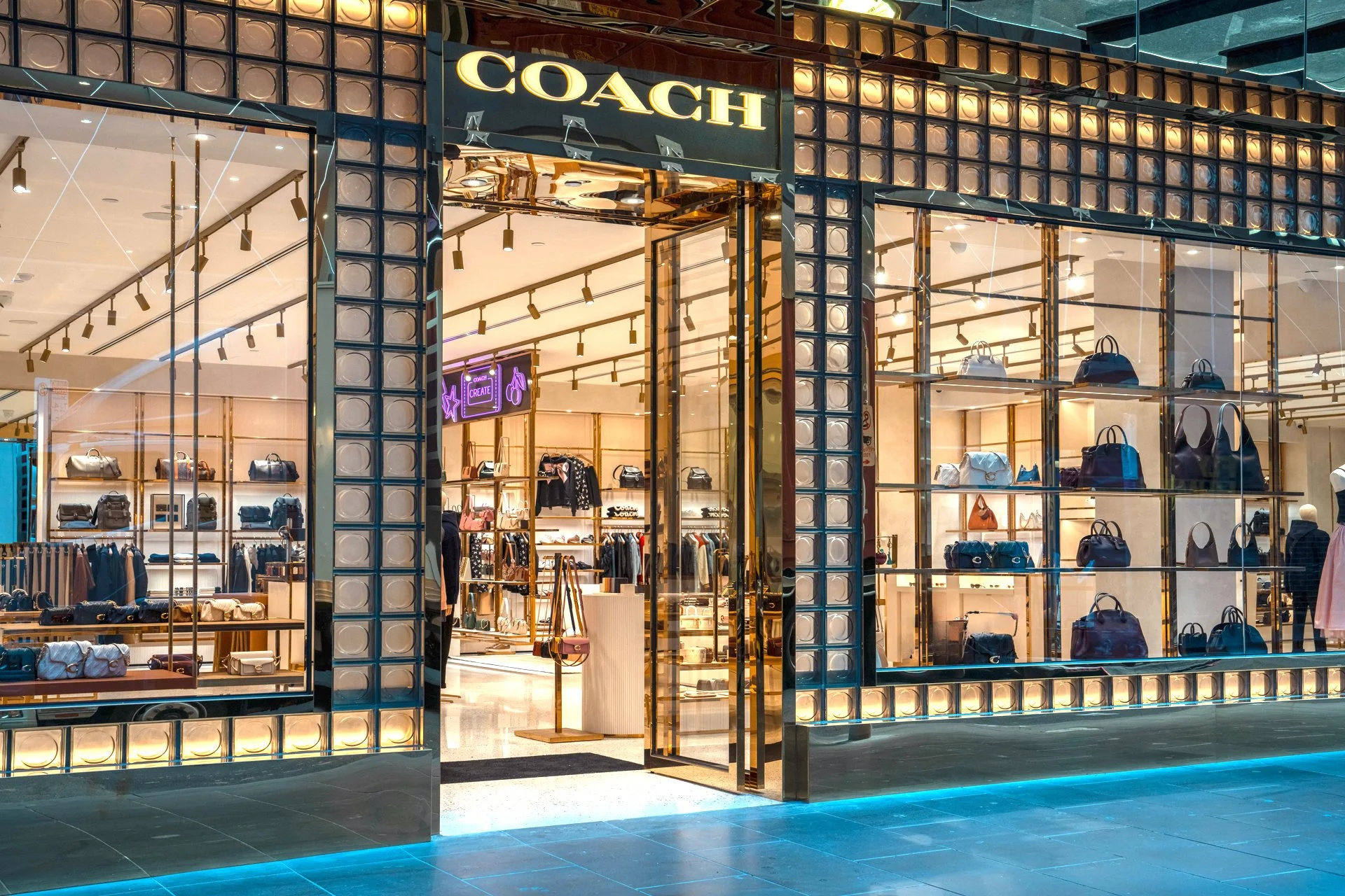 Coach Emporium - VIC