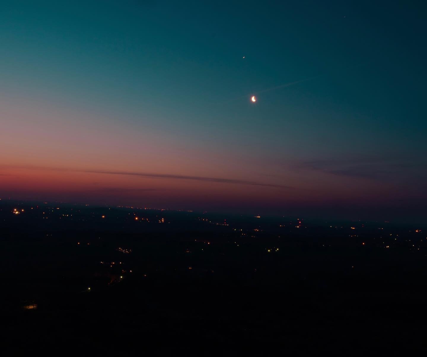 XY by Vry Monday out on all music streaming platforms