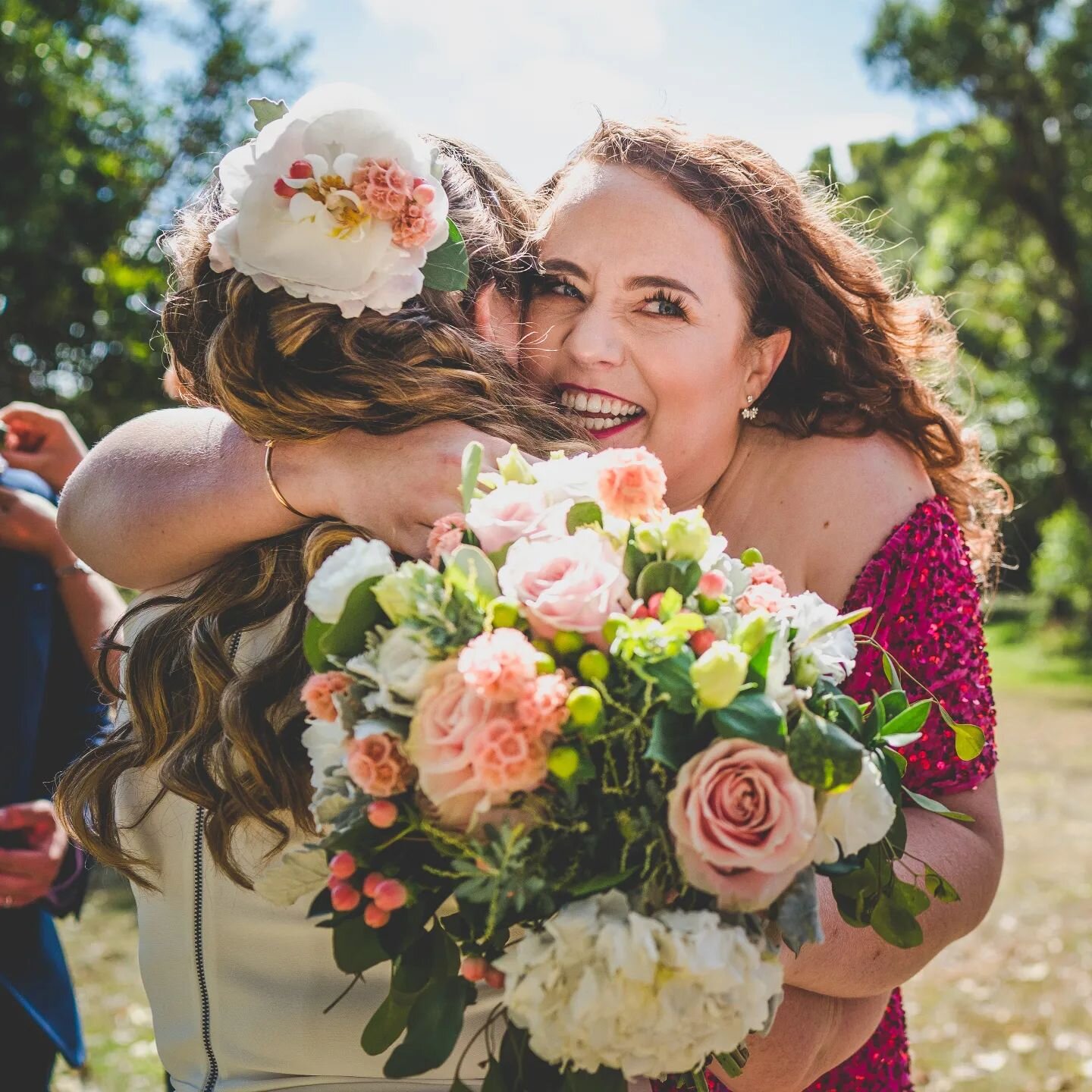 My personality in a photo - BEYOND excited to make your day, and thrilled to give you the biggest squeeziest congratulatory hug!

Photo credit: @yasminanadinephotography

#cellebrate #celebrant #civilcelebrant #marriagecelebrant #sydneycelebrant