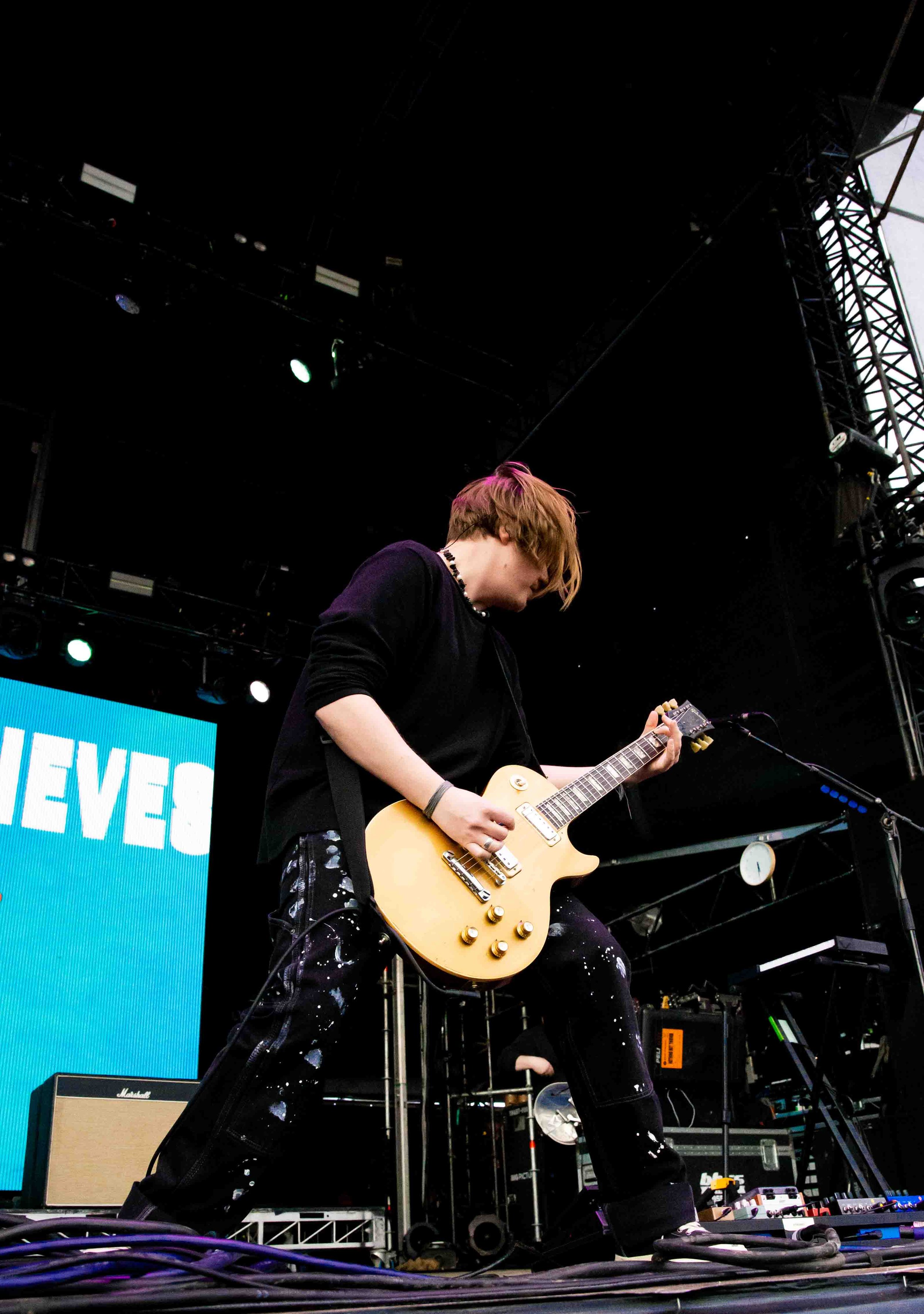 NOTHINGBUTTHIEVES7.jpg