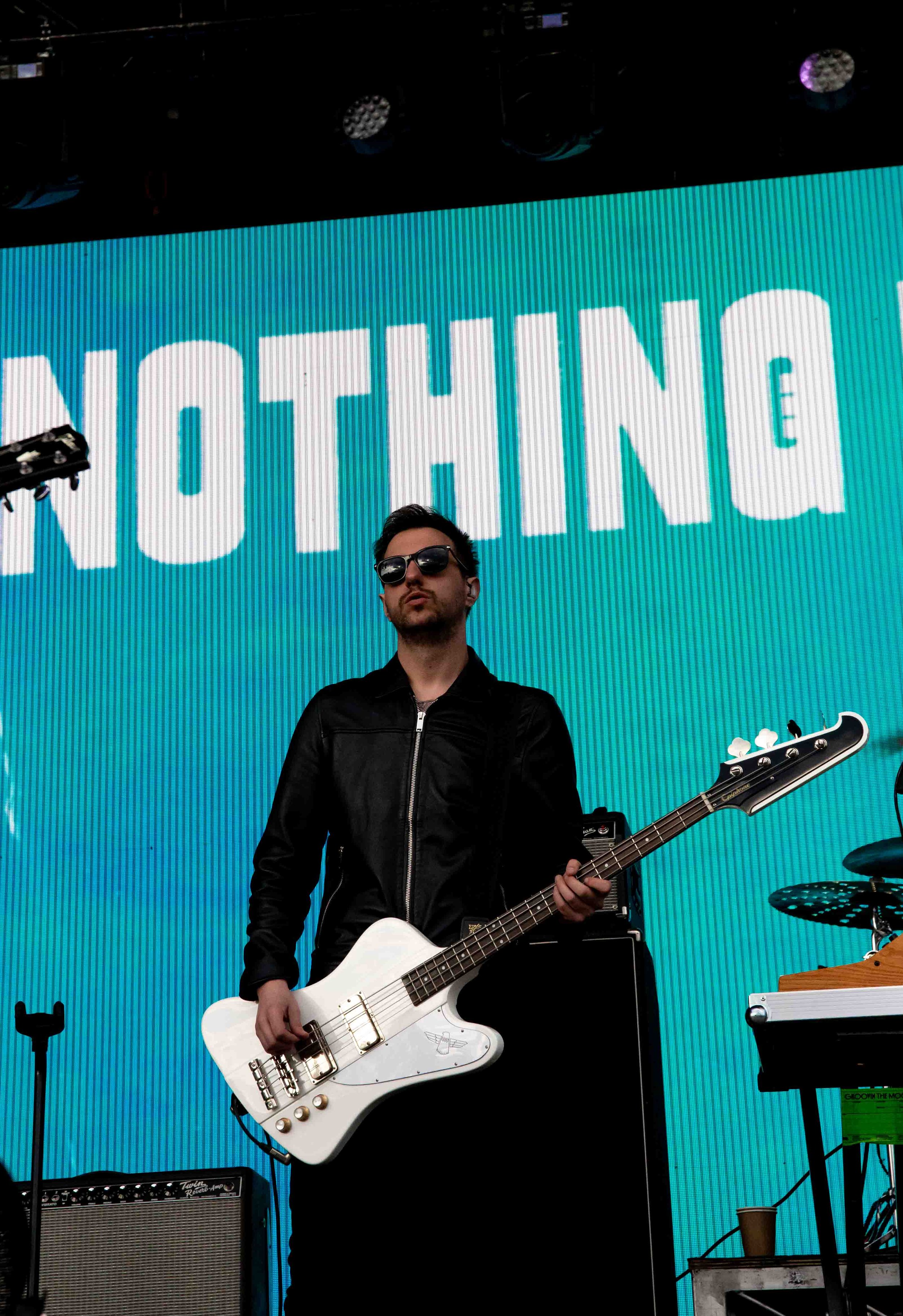 NOTHINGBUTTHIEVES11.jpg