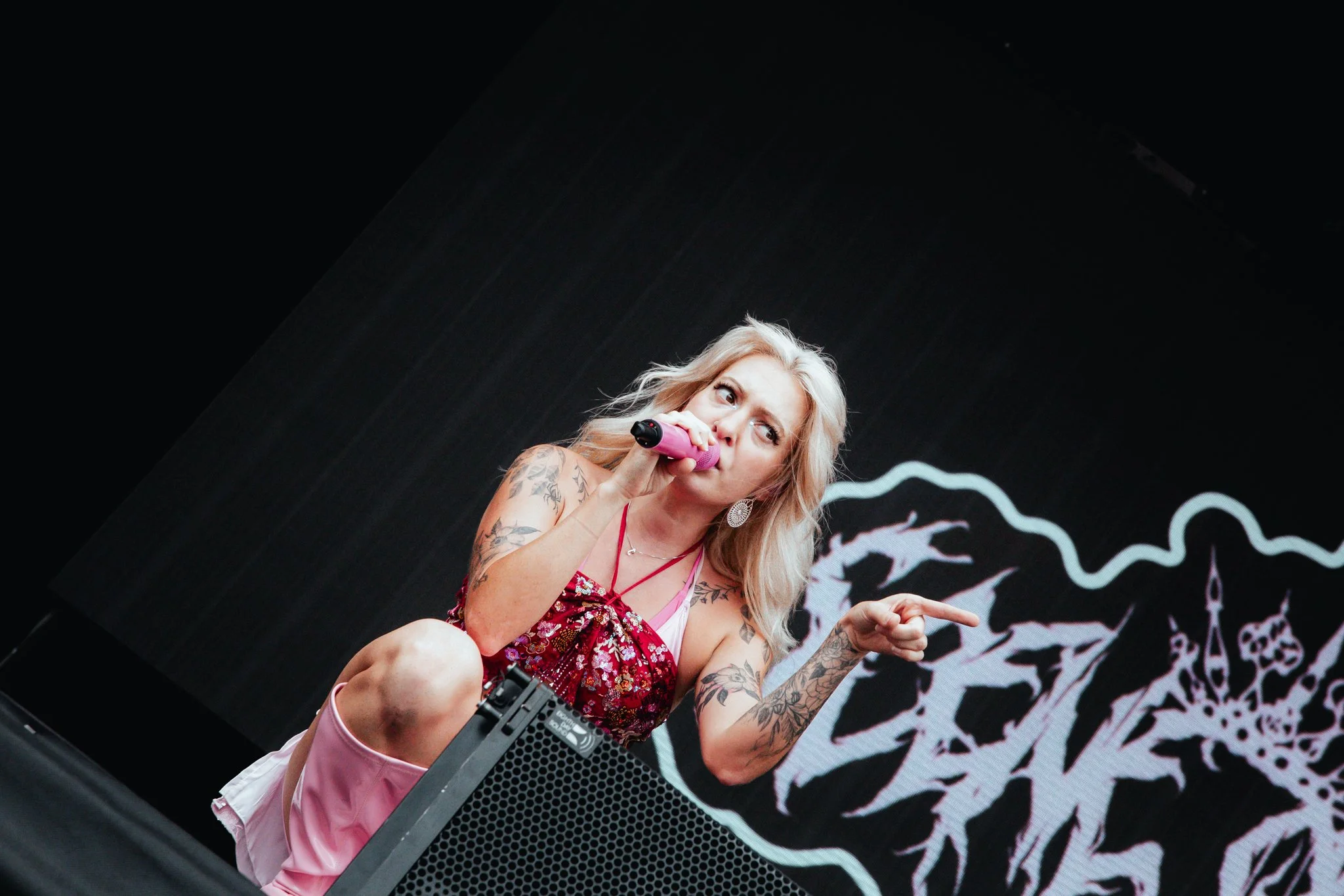 SCENE_QUEEN-2.jpg