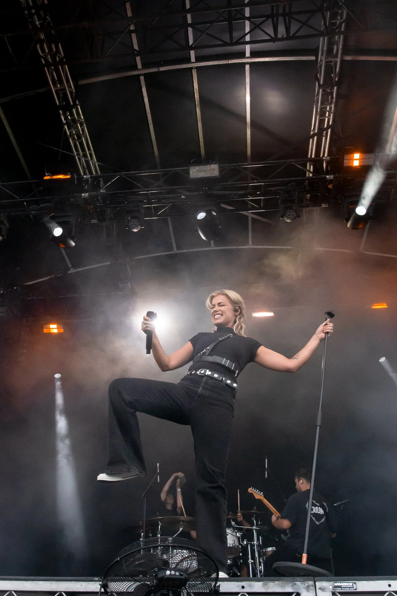 TONIGHT_ALIVE-8.jpg