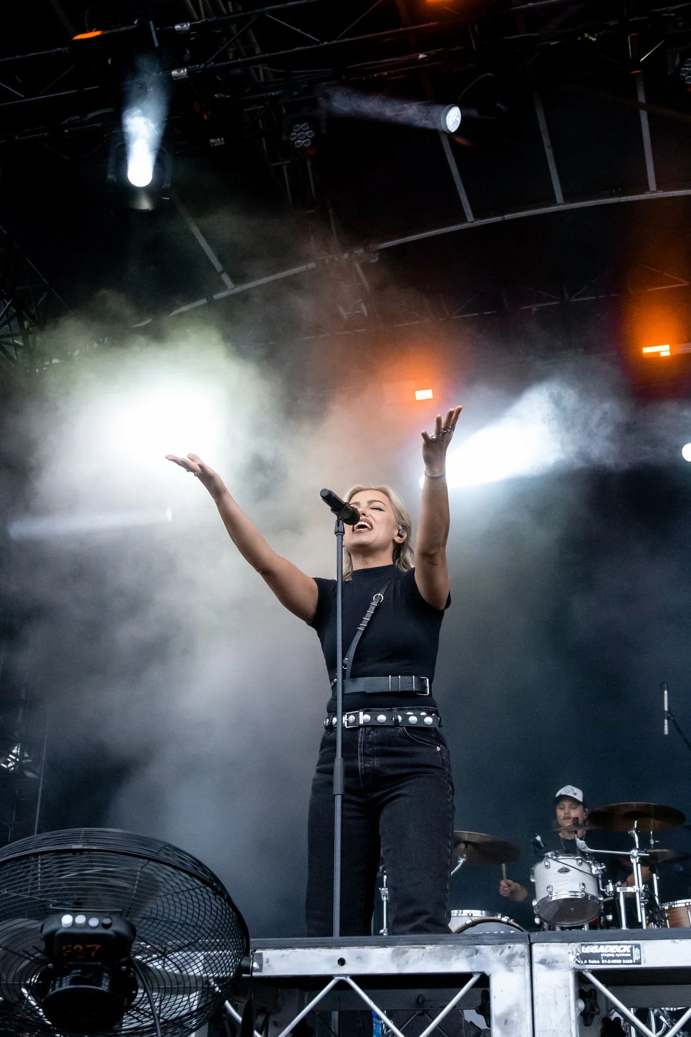 TONIGHT_ALIVE-11.jpg