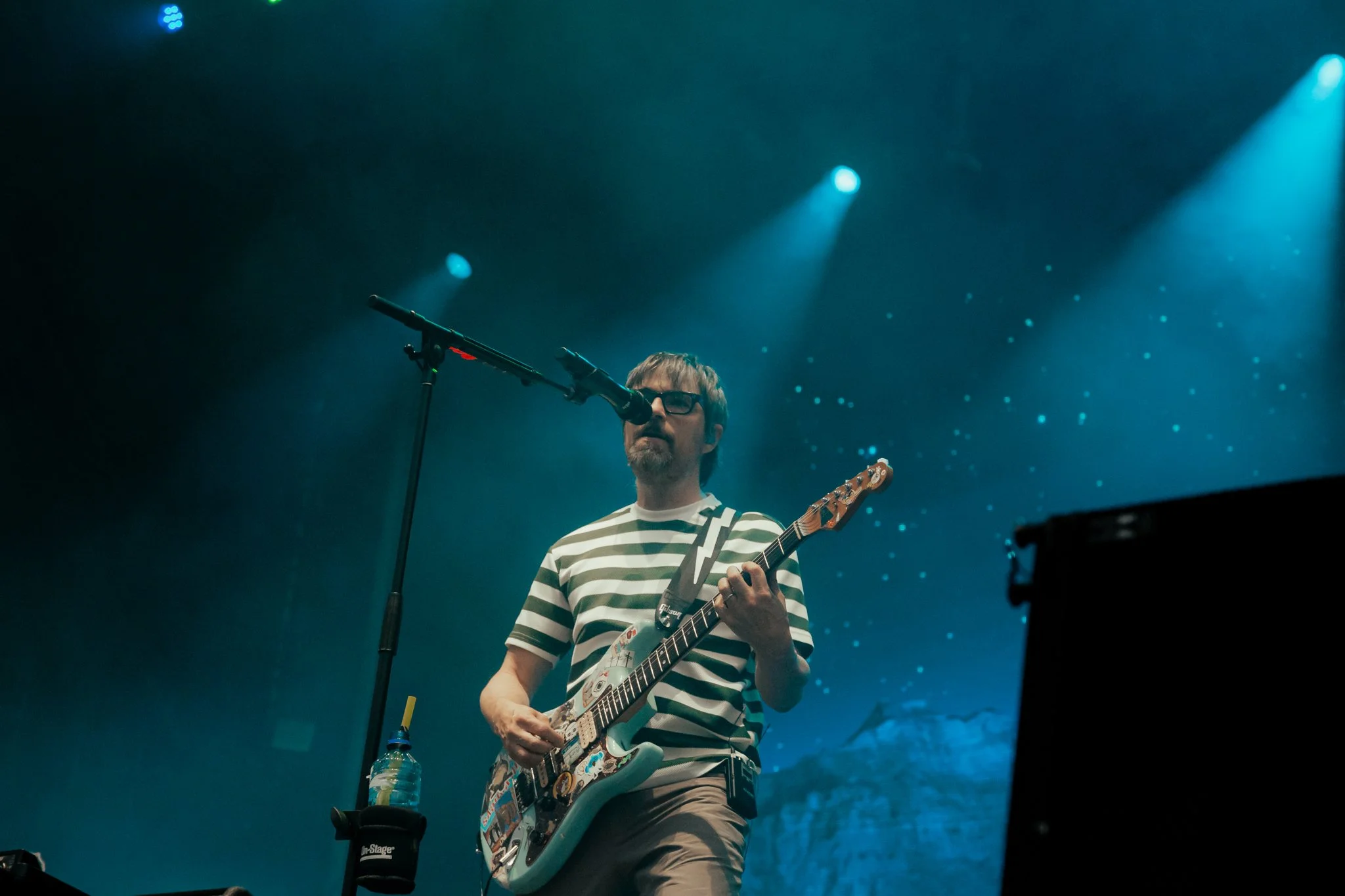 WEEZER-3.jpg