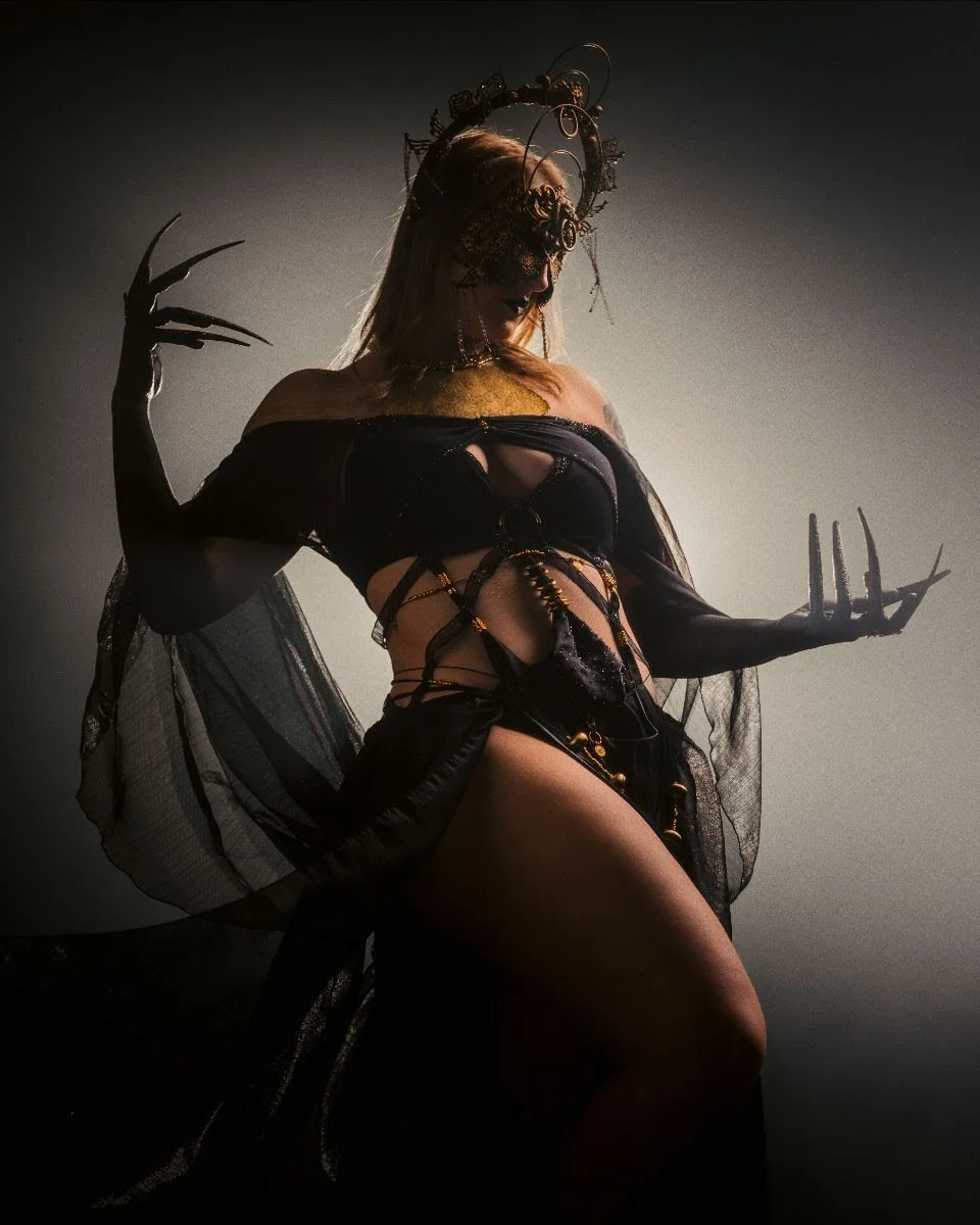 CENOBIA SIGNS WITH FEARLESS RECORDS AND SHARES VIDEO FOR NEW SINGLE ‘SWALLOWED BY THE WORLD’