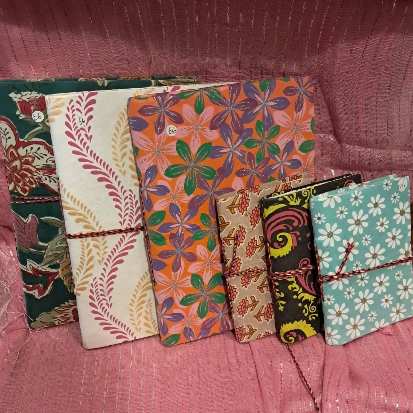 ☀️These sketchbooks are simply goregous. These printed cover sketchbooks/notebooks carry thick, handmade paper from the bark of the Daphne Cannabina of Papyracea, the &quot;Lokta&quot; tree in the Himalayas at an altitude of 2000-2500 metres. 🌳

🖌T