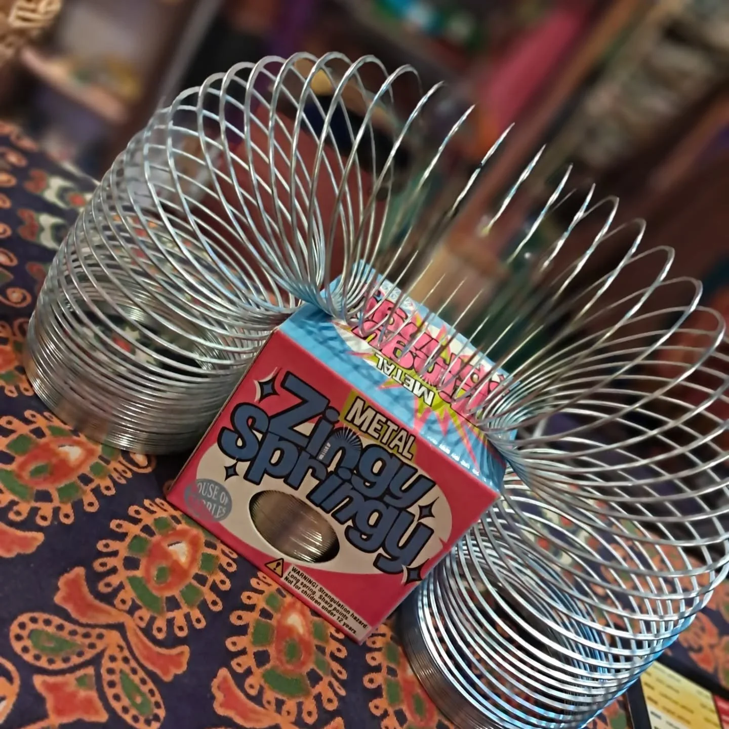 ✨️Our metal slinkies are so good they practically leap off the table! They are sturdy and springy and stay in shape no matter what! They make great stocking fillers and are a wonderful childhood throwback. Come grab them for &pound;9.60 before they s