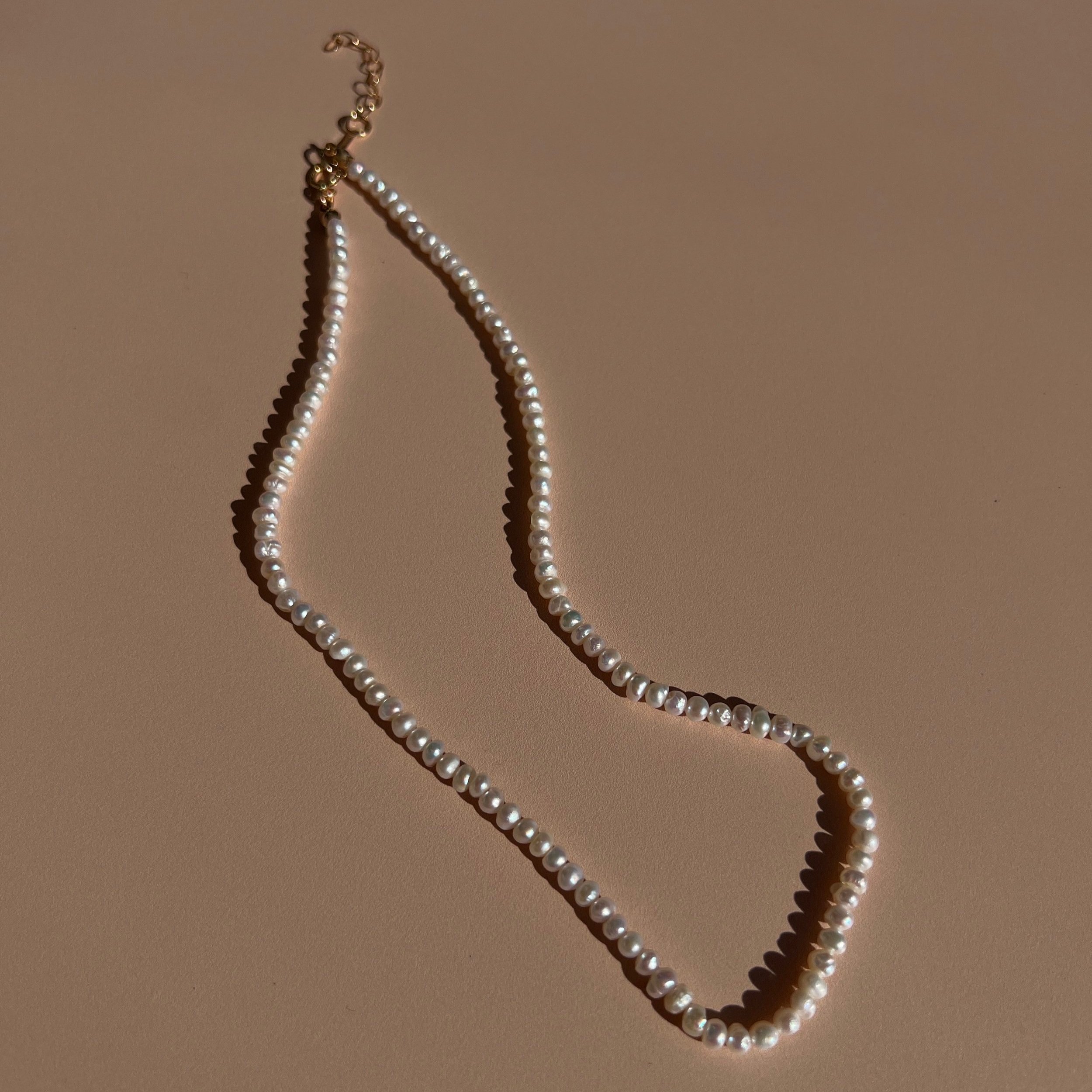 Dainty+Pearl+Necklace%3AChoker2.jpg