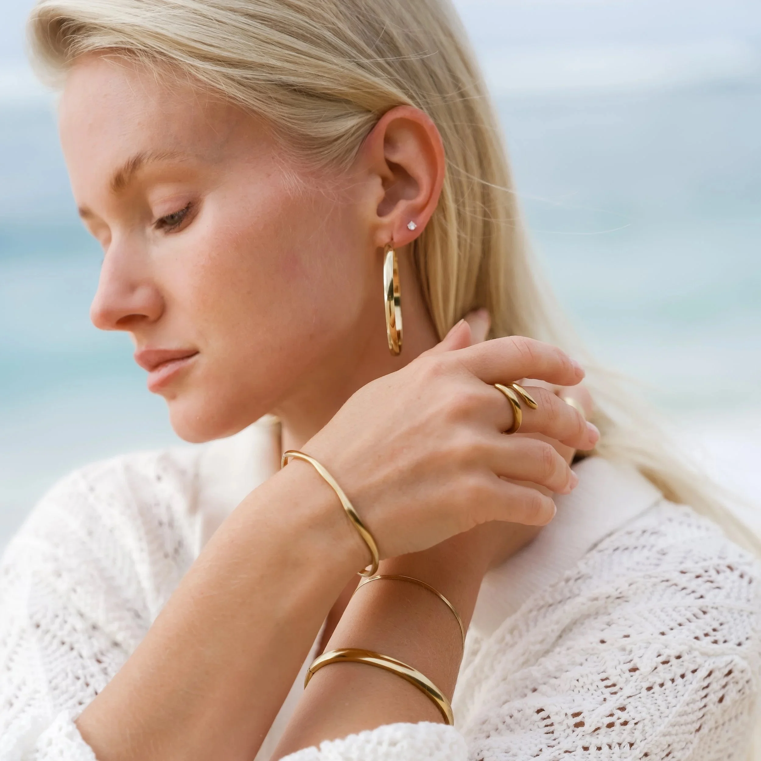 thin+wavy+bangle+and+big+thin+hoops.jpg