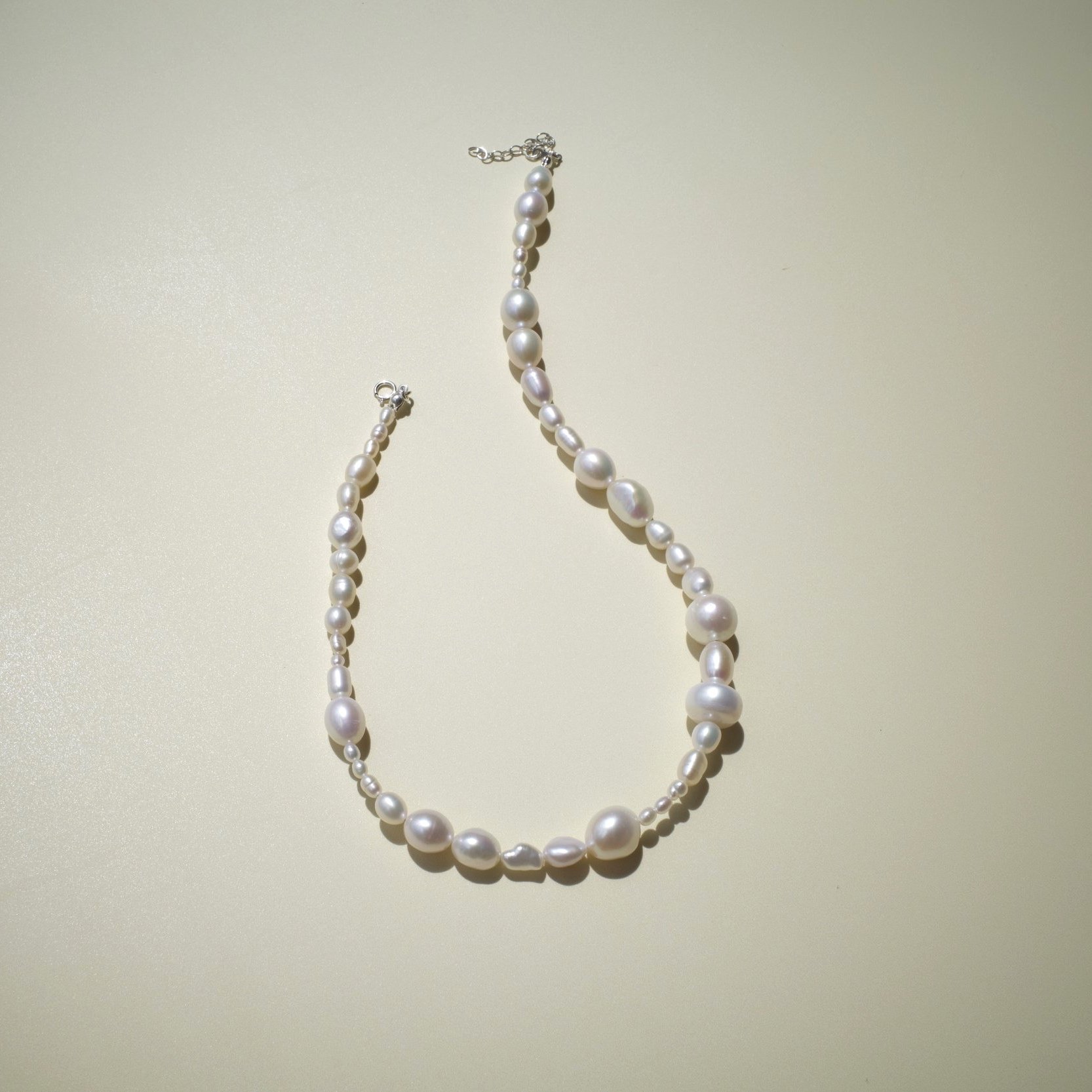 Statement+pearl+necklace.jpg