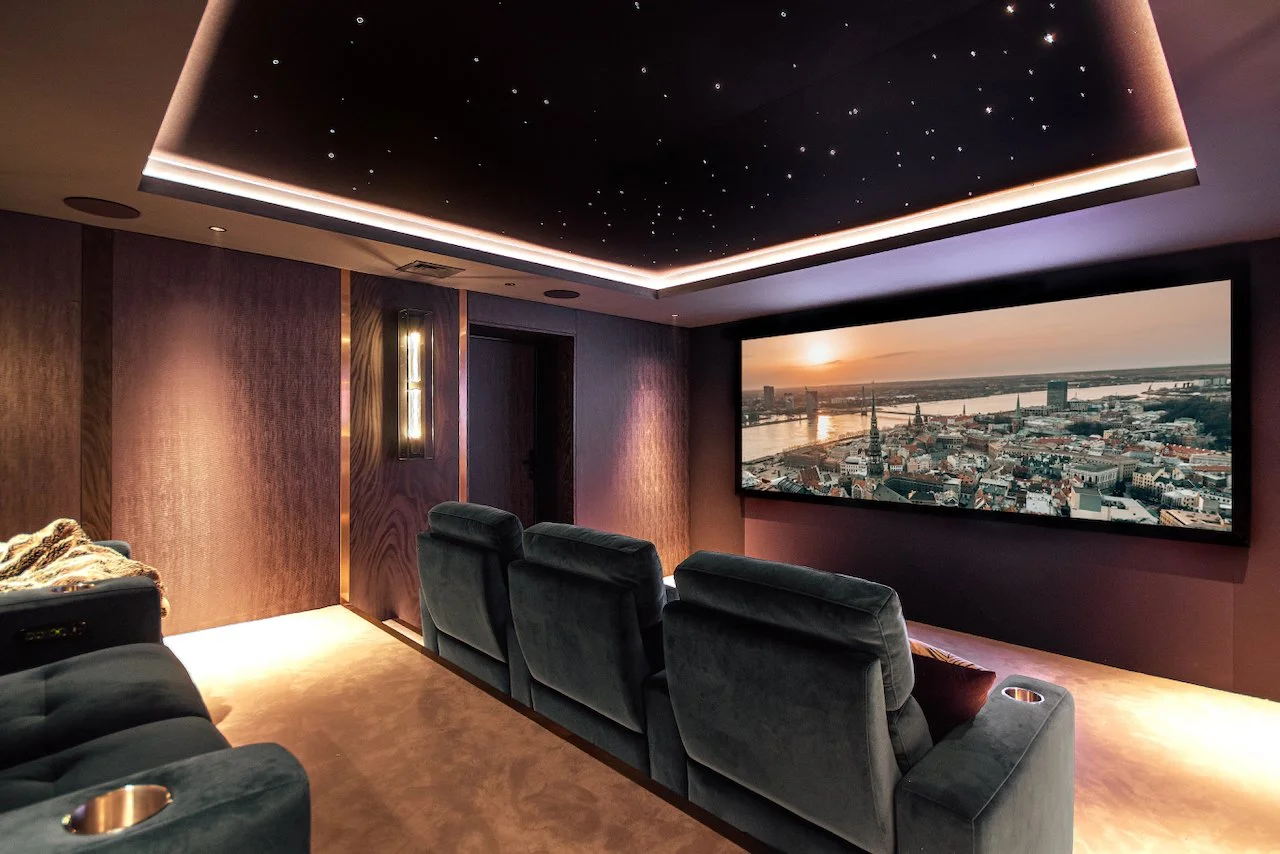 A FAMILY CINEMA ROOM WITH LUXURY AND PRECISION