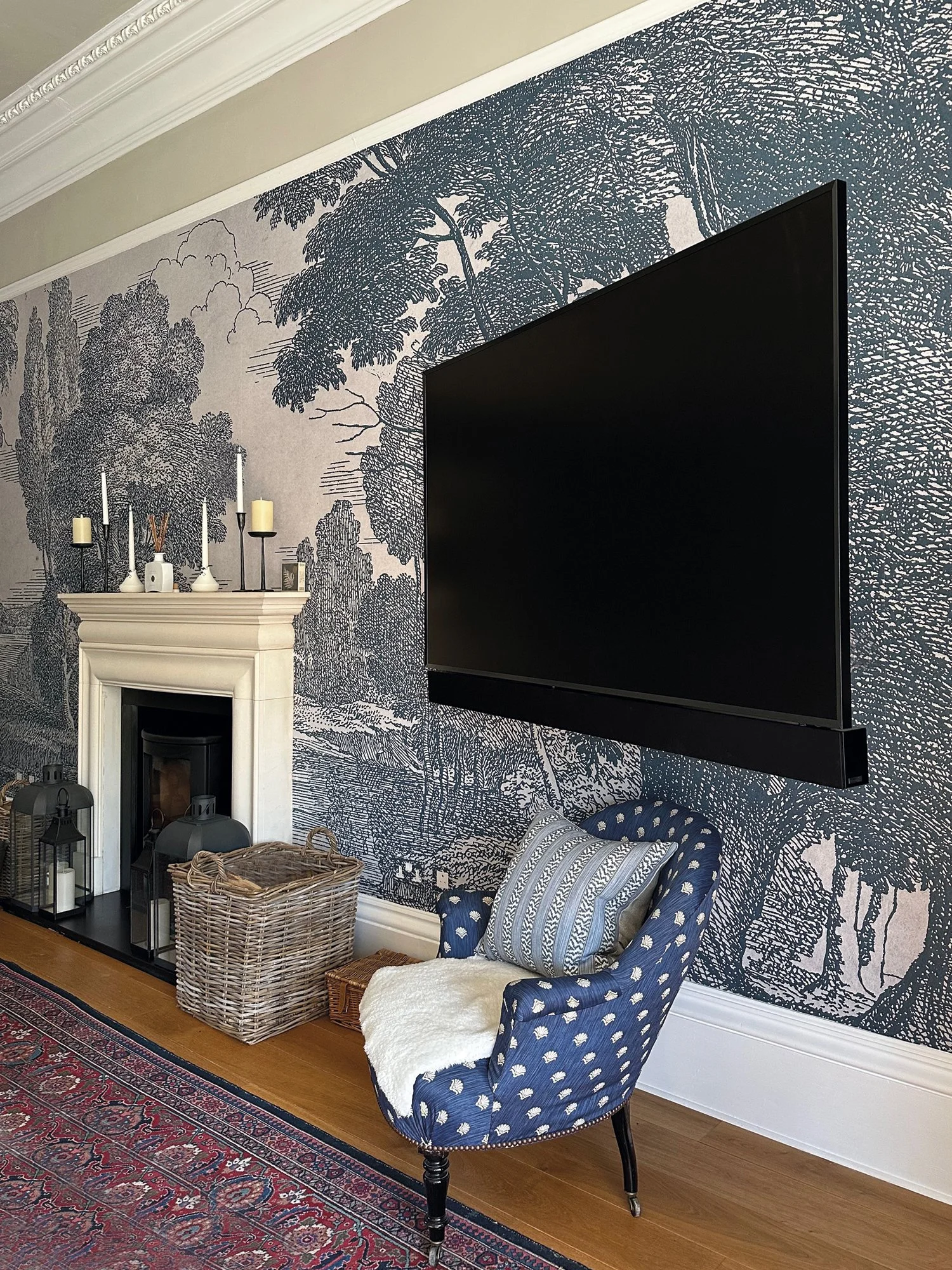 English countryside home with artcoustic sound bar