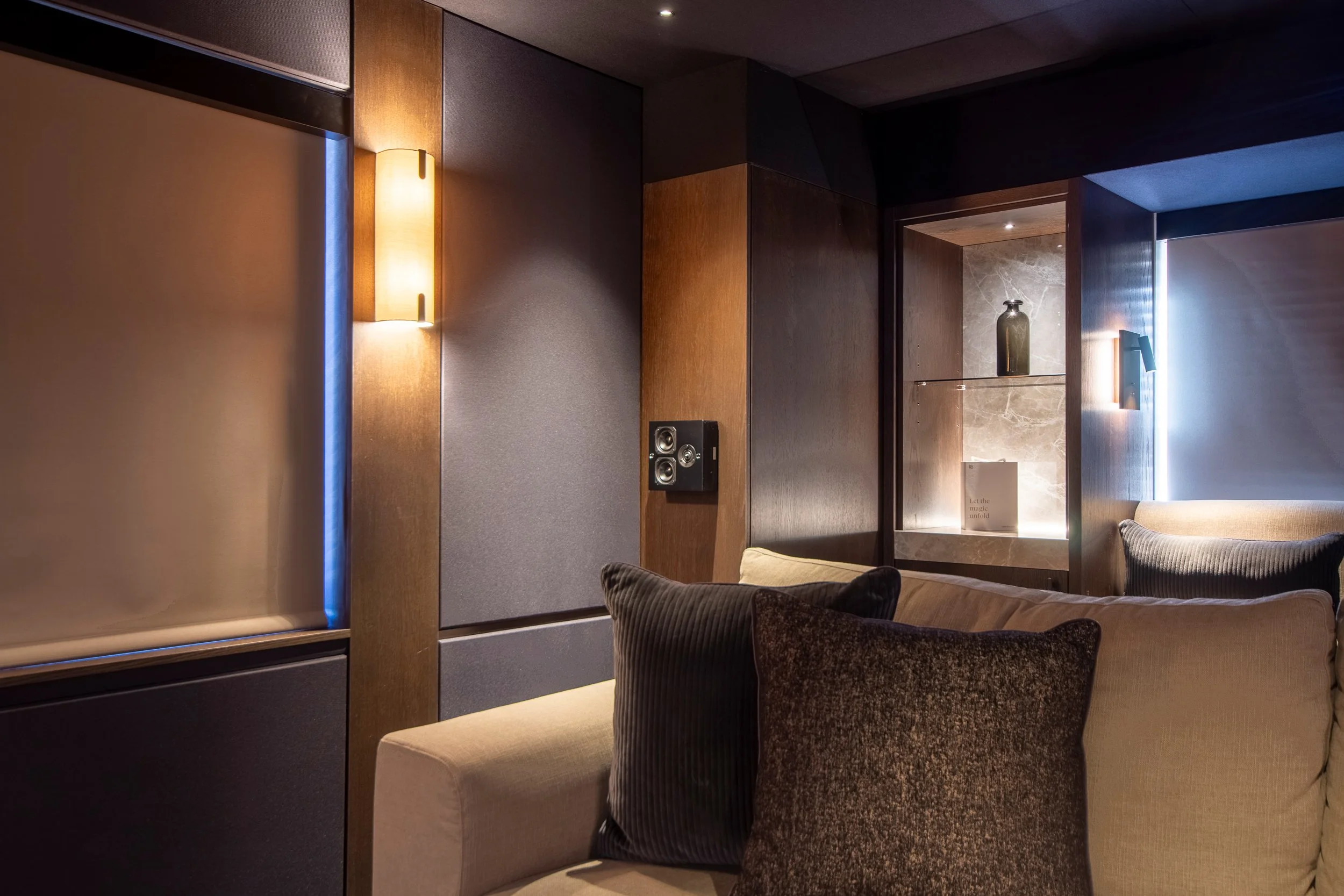 Dolby atmos home cinema with artcoustic Evolve 2-1 speakers