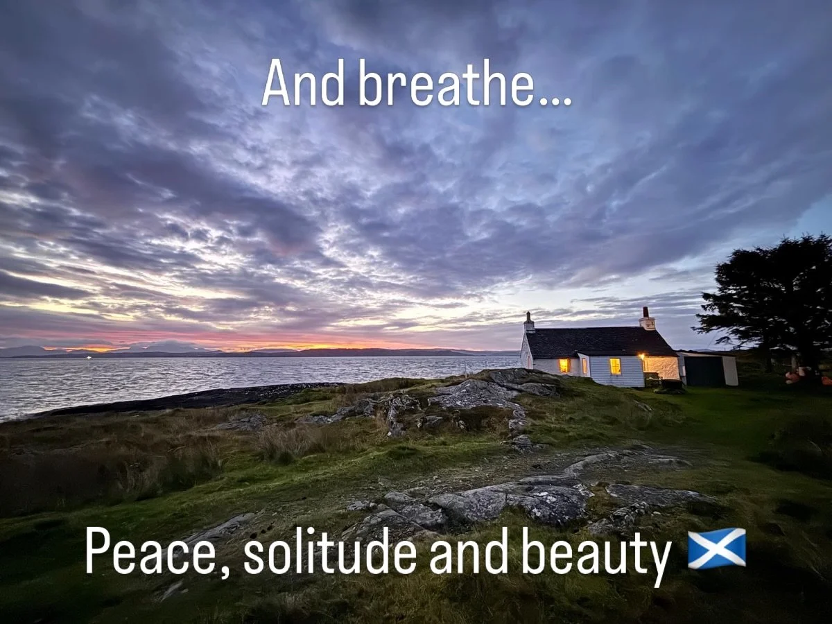 🏴󠁧󠁢󠁳󠁣󠁴󠁿🍾🎉 Scottish birthday celebrations! @j.r.richards and I had the most relaxing, peaceful and perfect birthday celebrations in this gorgeous cottage in the middle of absolutely nowhere&hellip; on the Isle of Mull @isleofmull.iona 🏴󠁧󠁢?