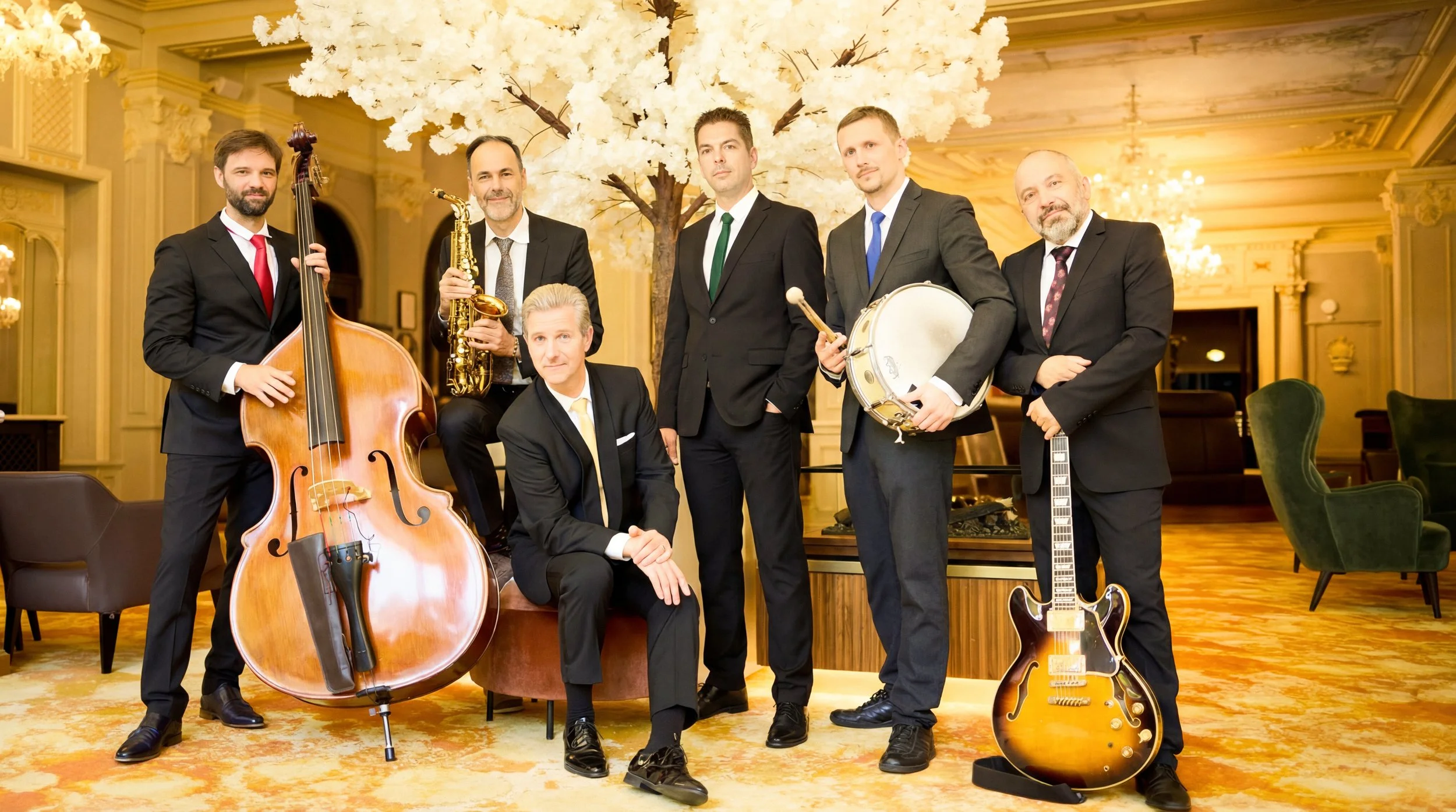 Tribute to Frank Sinatra_Sämi Zünd & The Apollo Brothers mit Dani_Henry Schulz BEARBEITET.jpg