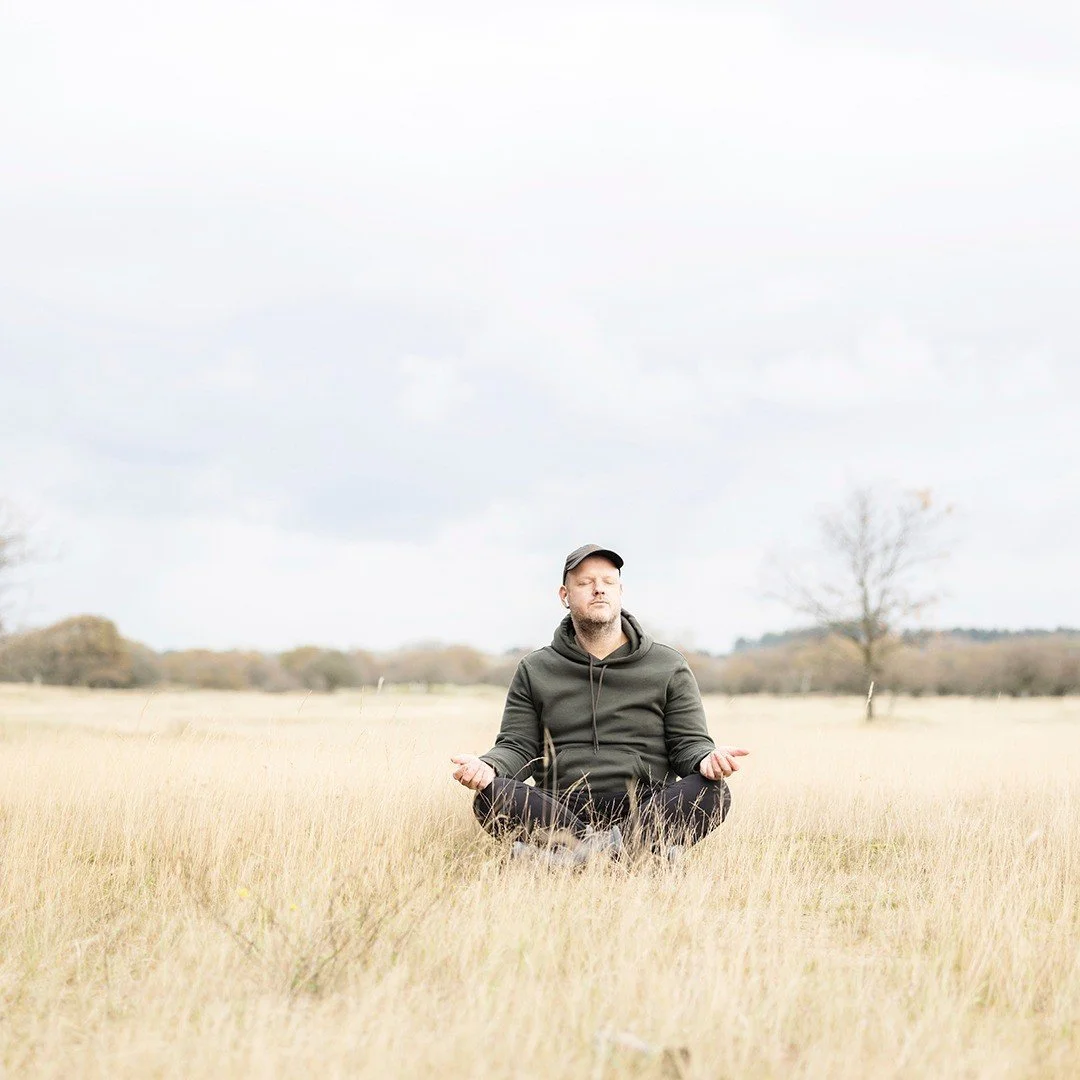 Hello, thank you for already following my brand new account! My name is William, and I am the founder of the Inner Traveller!

Back in 2011, I suffered from a huge burn-out. Although I reached out for mental help, I noticed the &lsquo;regular system&