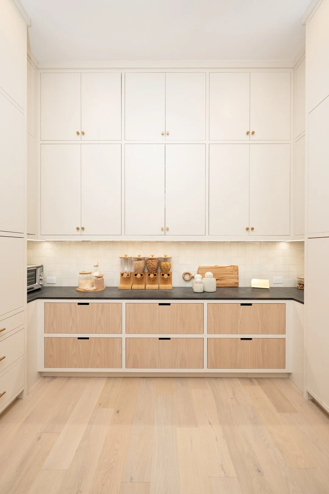 Photo inspiration: Virtual Tours Of Custom Home Organization Projects Photo Inspiration