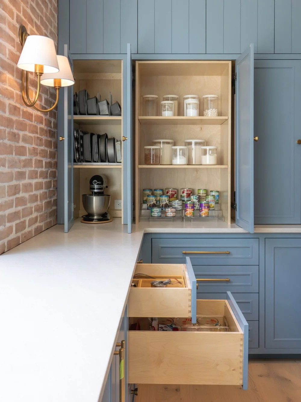 Photo inspiration: Curated Personalized Home Organization Denmark Gallery View 29