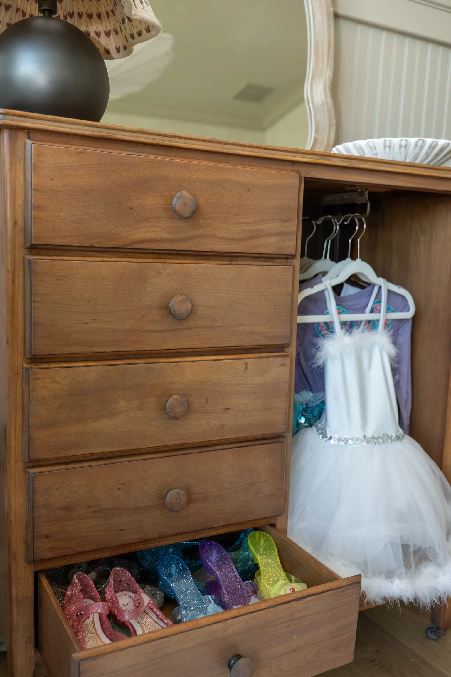 Organizing-and-designing-kids-rooms-cedar-and-oak-austin-tx.jpg