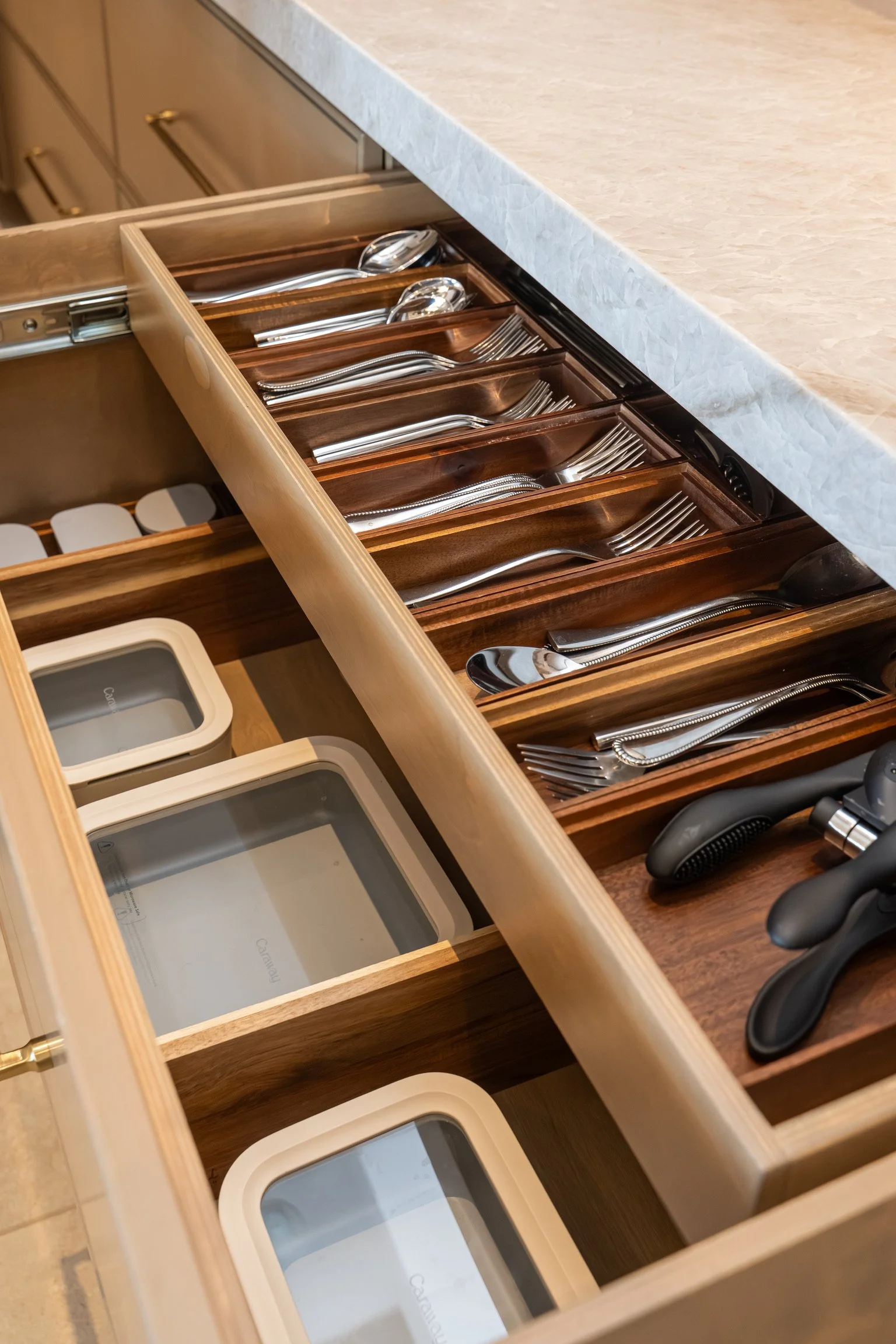 organizing-the-kitchen.jpg