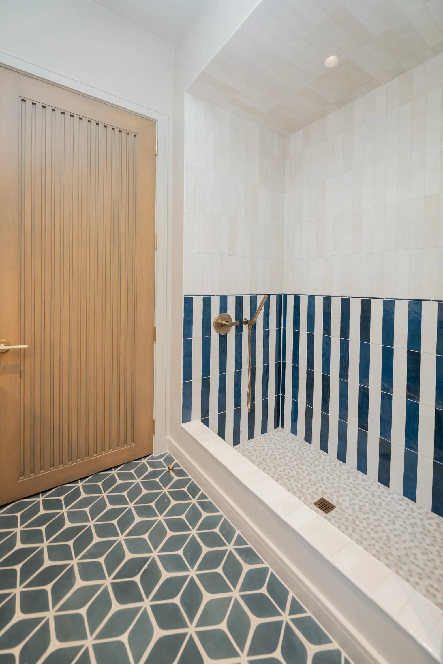 luxury-professional-home-organization-dog-wash-station-west-austin.jpg
