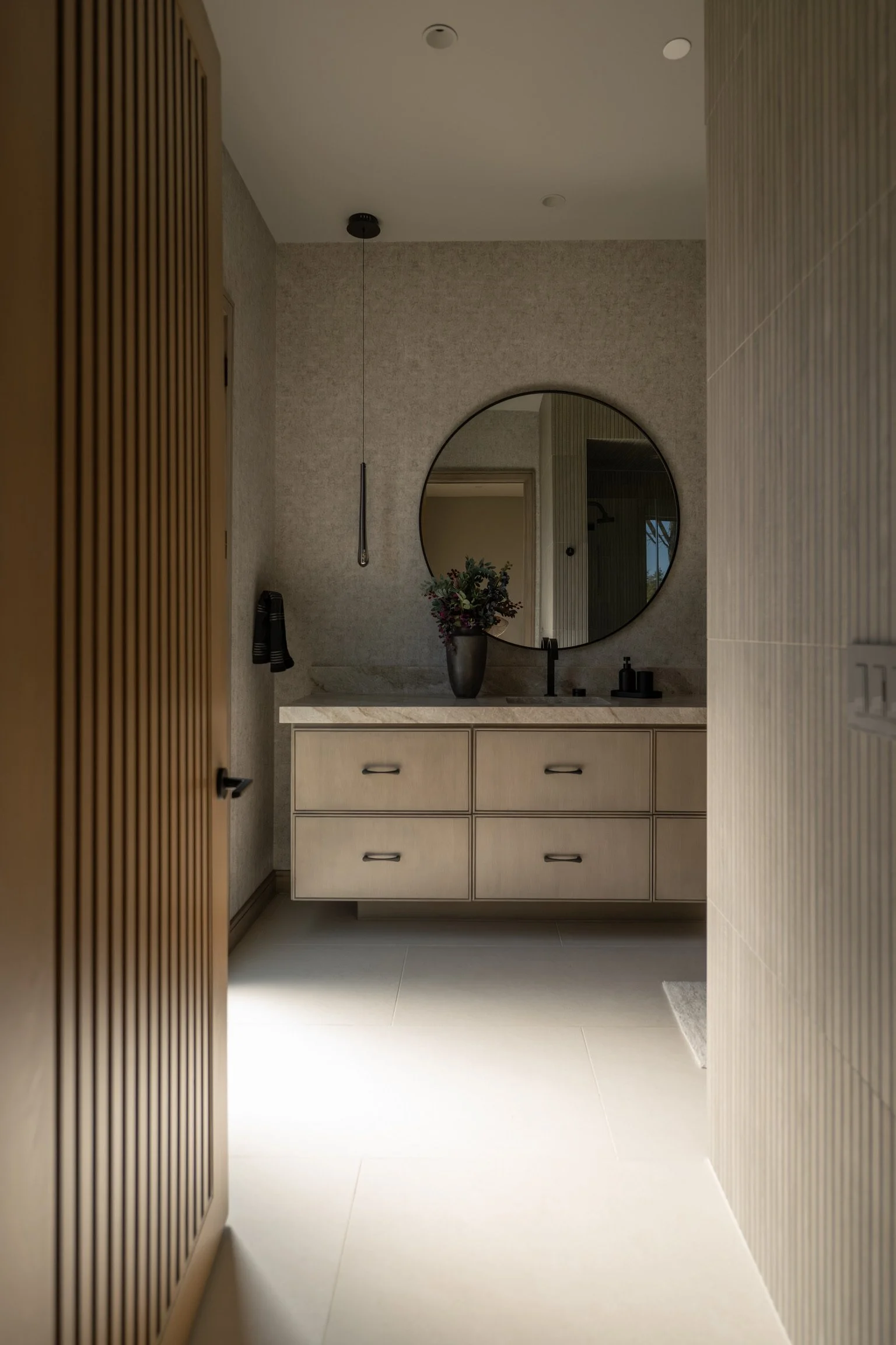 organize-guest-bathroom-west-austin-texas.jpg