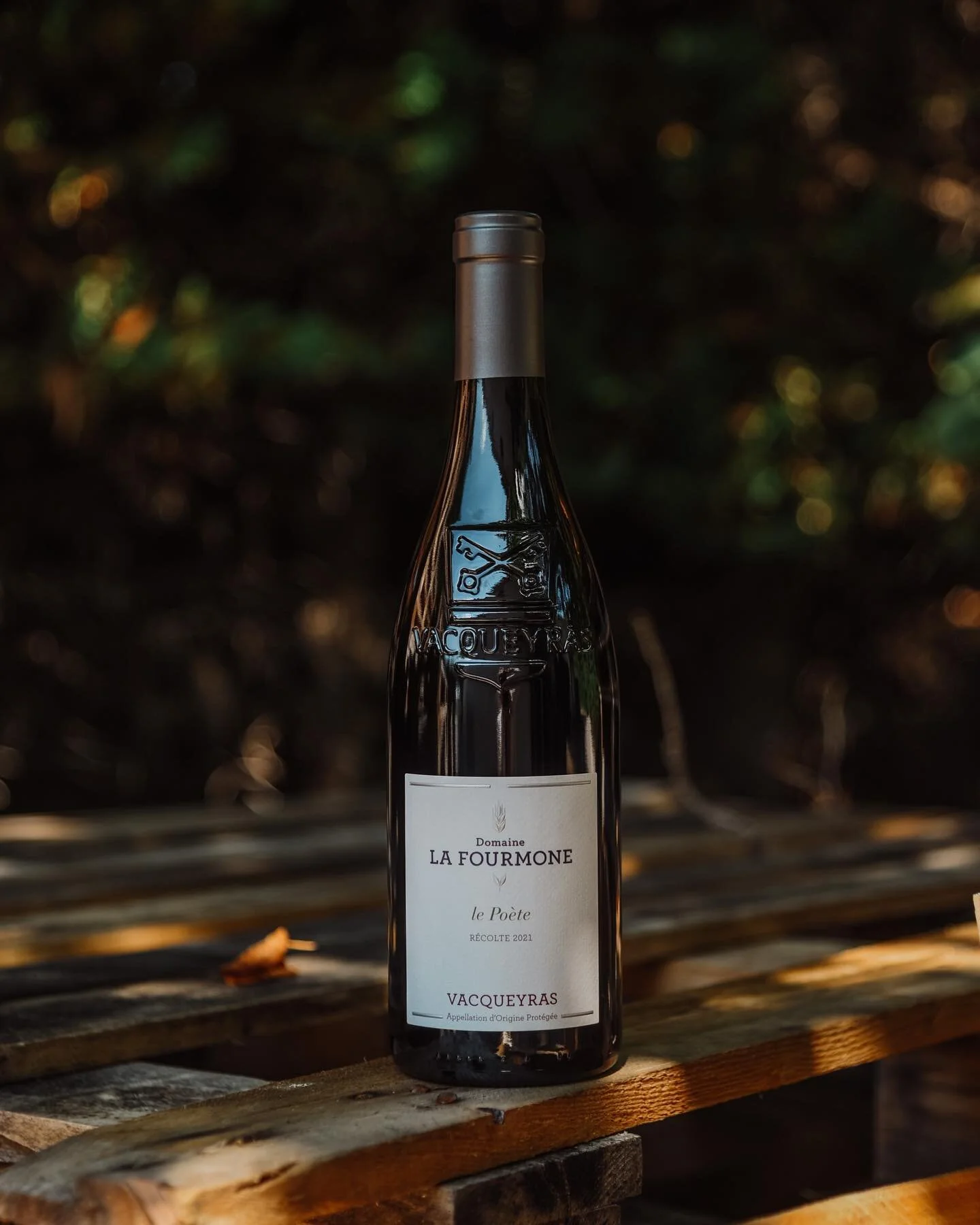 "Le Po&egrave;te" behind the lens for @domainelafourmone