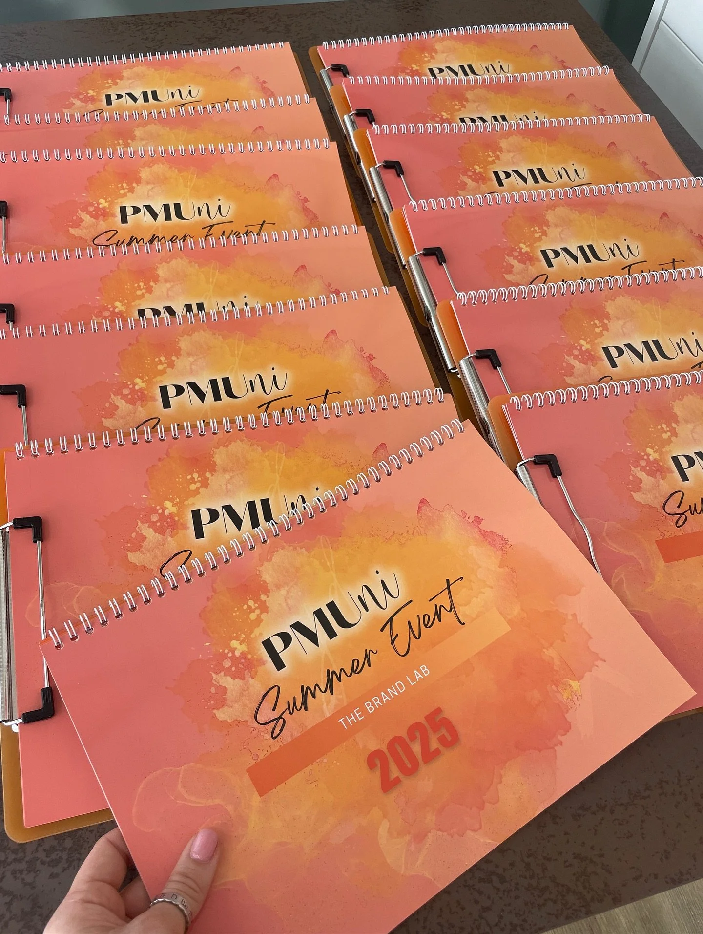 I love these shots 📸 they really capture the vibe of the PMUni Summer Event 🧡🙌🏼😆 We had such a fun day!! Thankyou @somaystudio !
The event was all about BRANDING ….. we managed to capture some good videos of the event so members that co