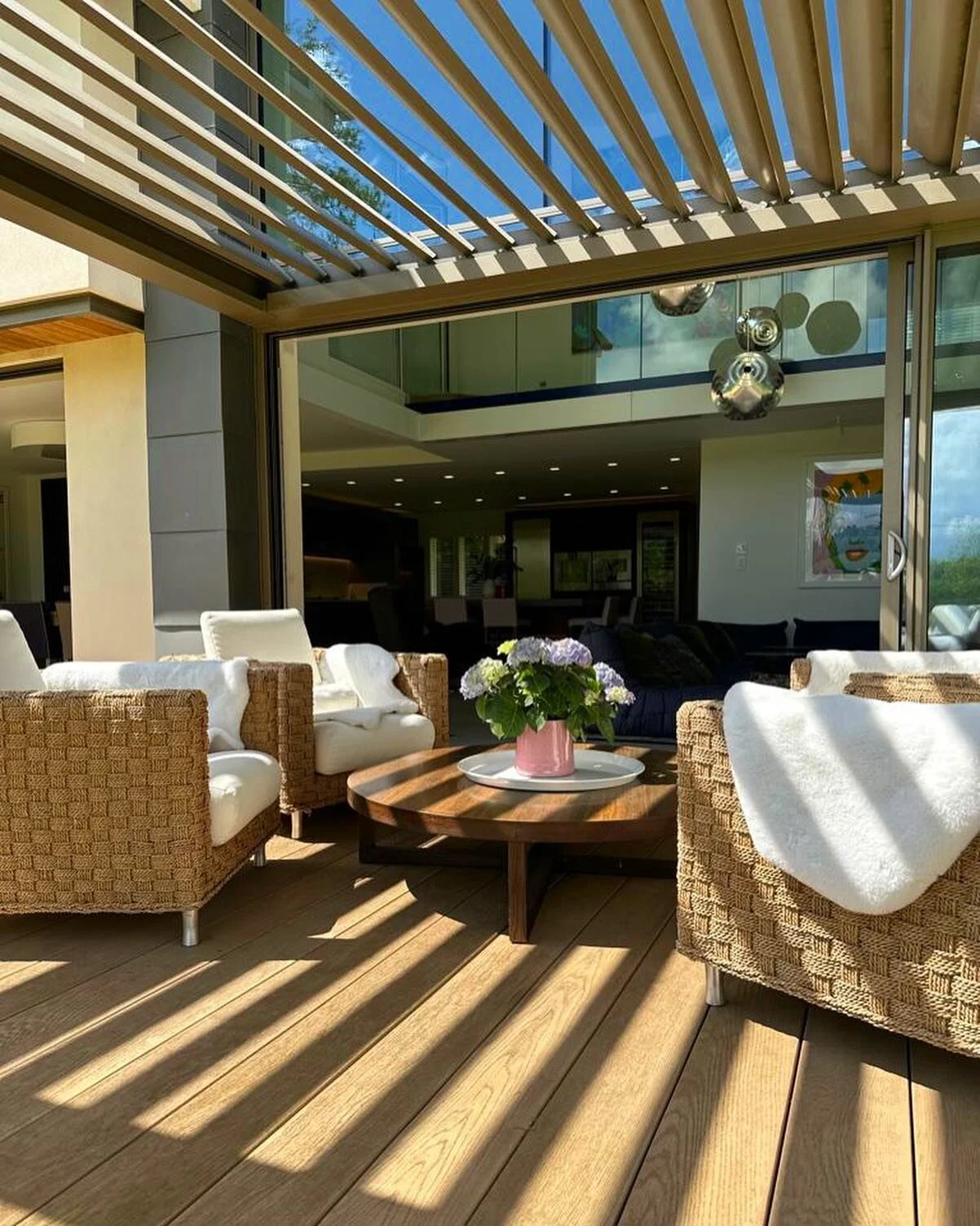 Suns out &amp; pergola open ☀️🌸