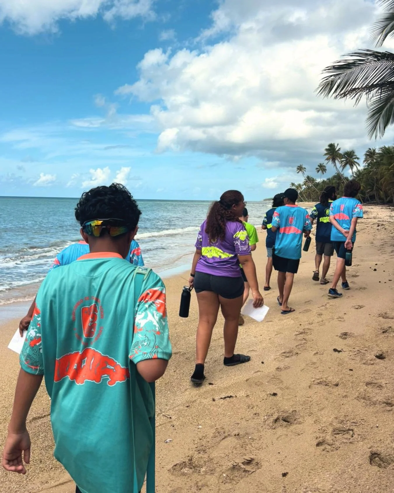 Every conservation journey begins with curiosity. Through our partnership with Vieques MANTA marine education program, WELL/BEINGS helps make hands-on marine conservation education possible for young people in Vieques, Puerto Rico. In 2025, 112 child