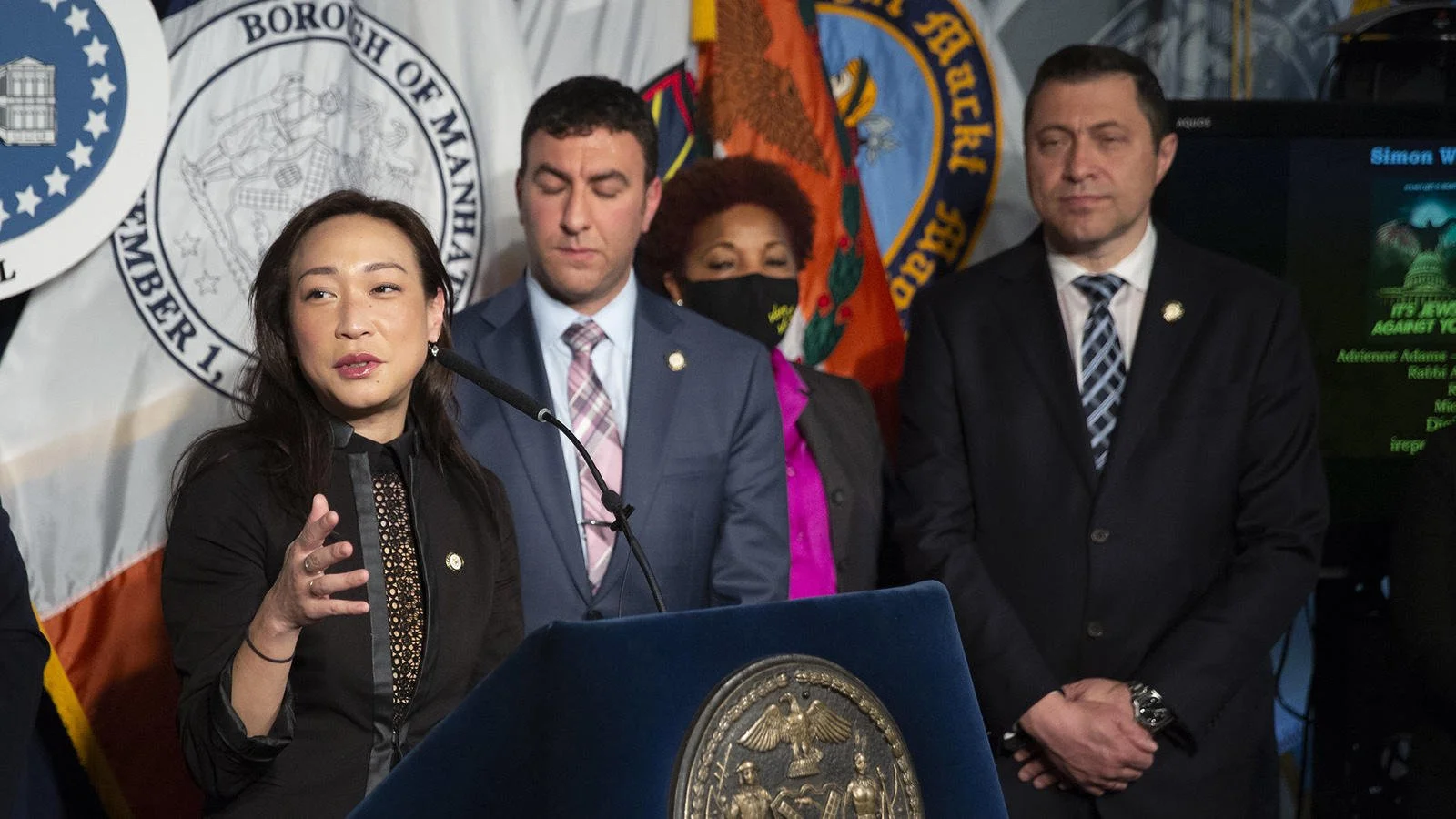 Lina Lee '01 Podium Hero.jpeg