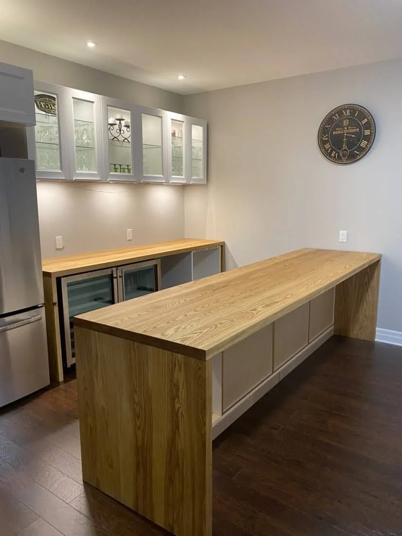 Oak mitered kitchen
