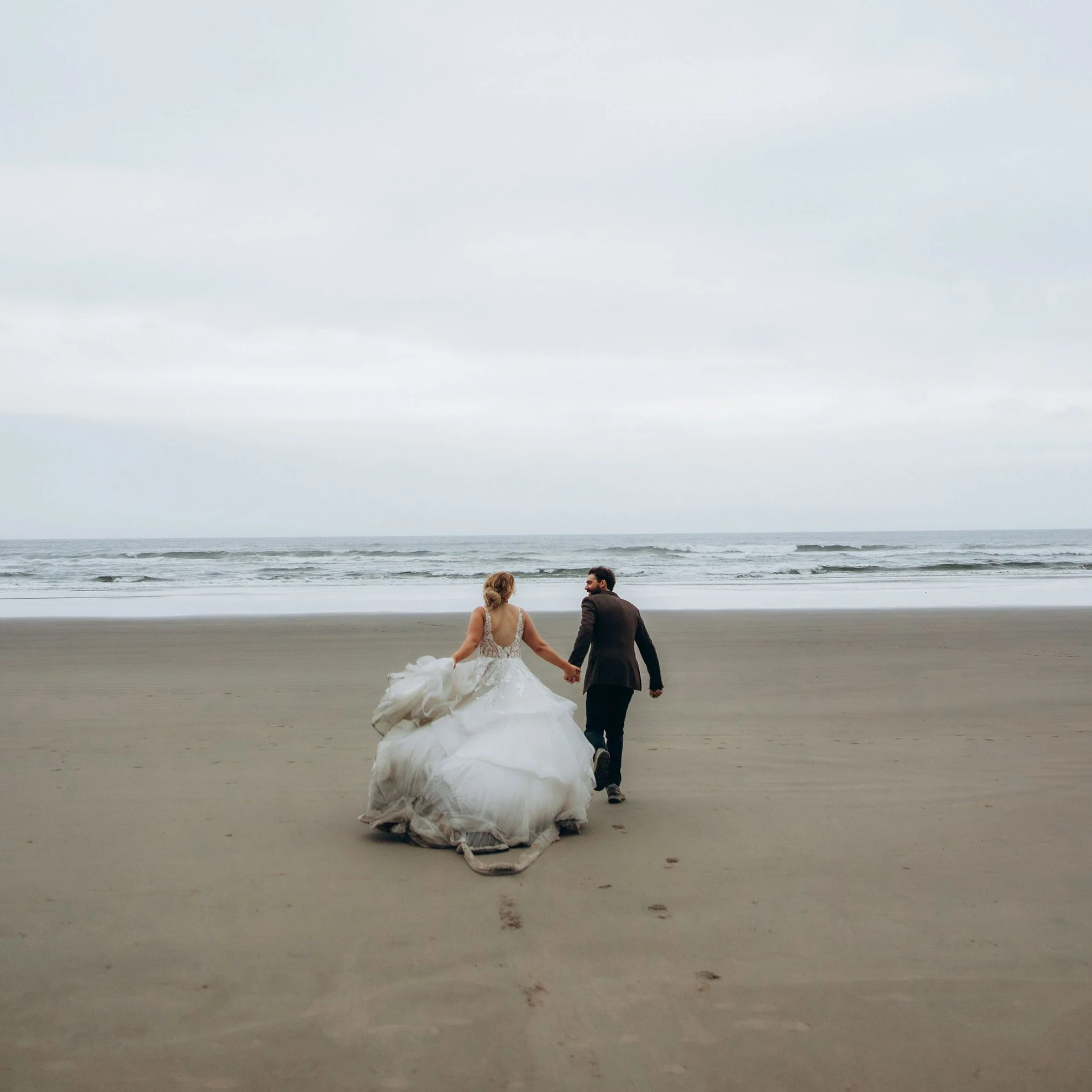 cannon-beach-oregon-coast-elopement.jpg