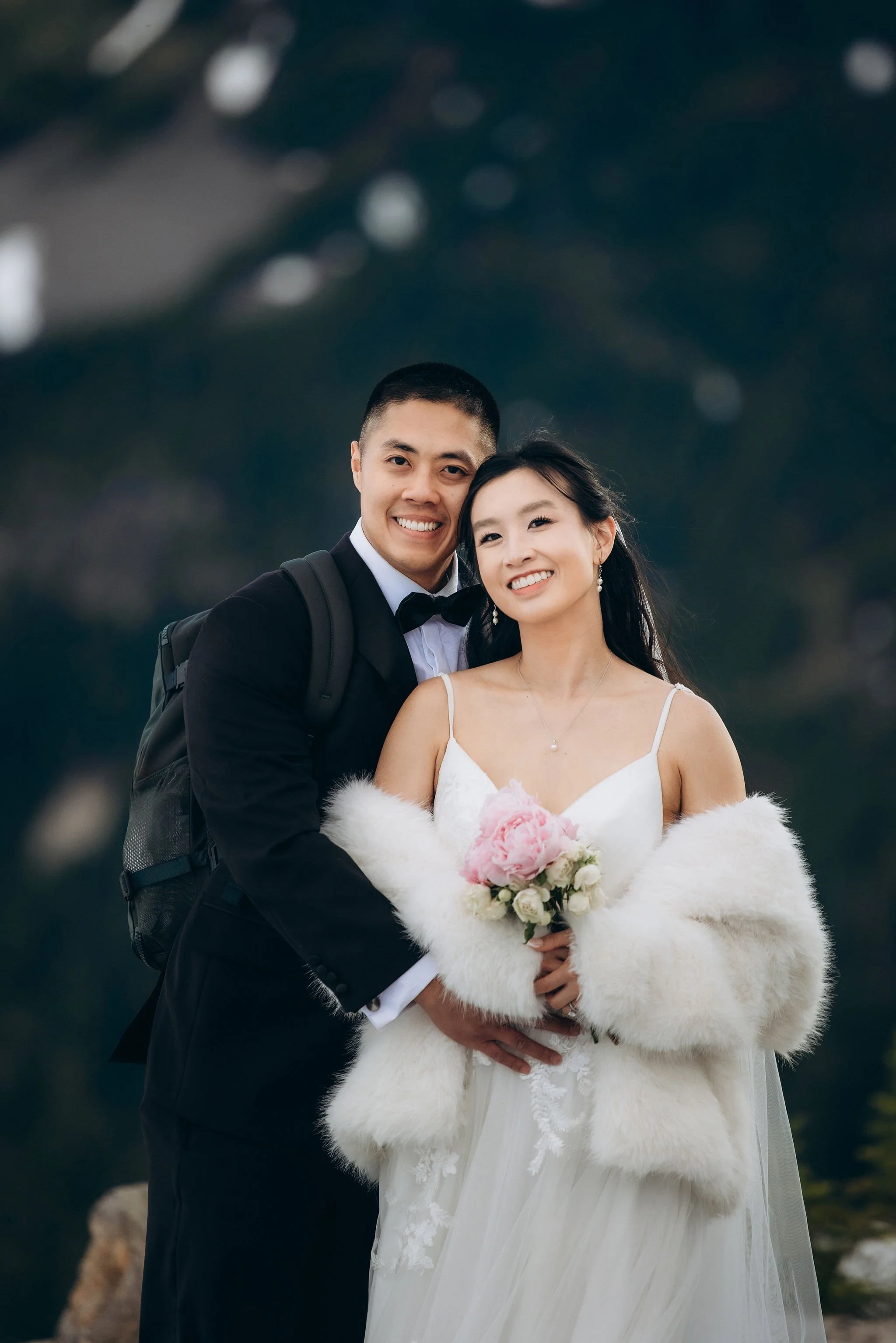mountain-elopement-dress-faux-fur-wrap.jpg