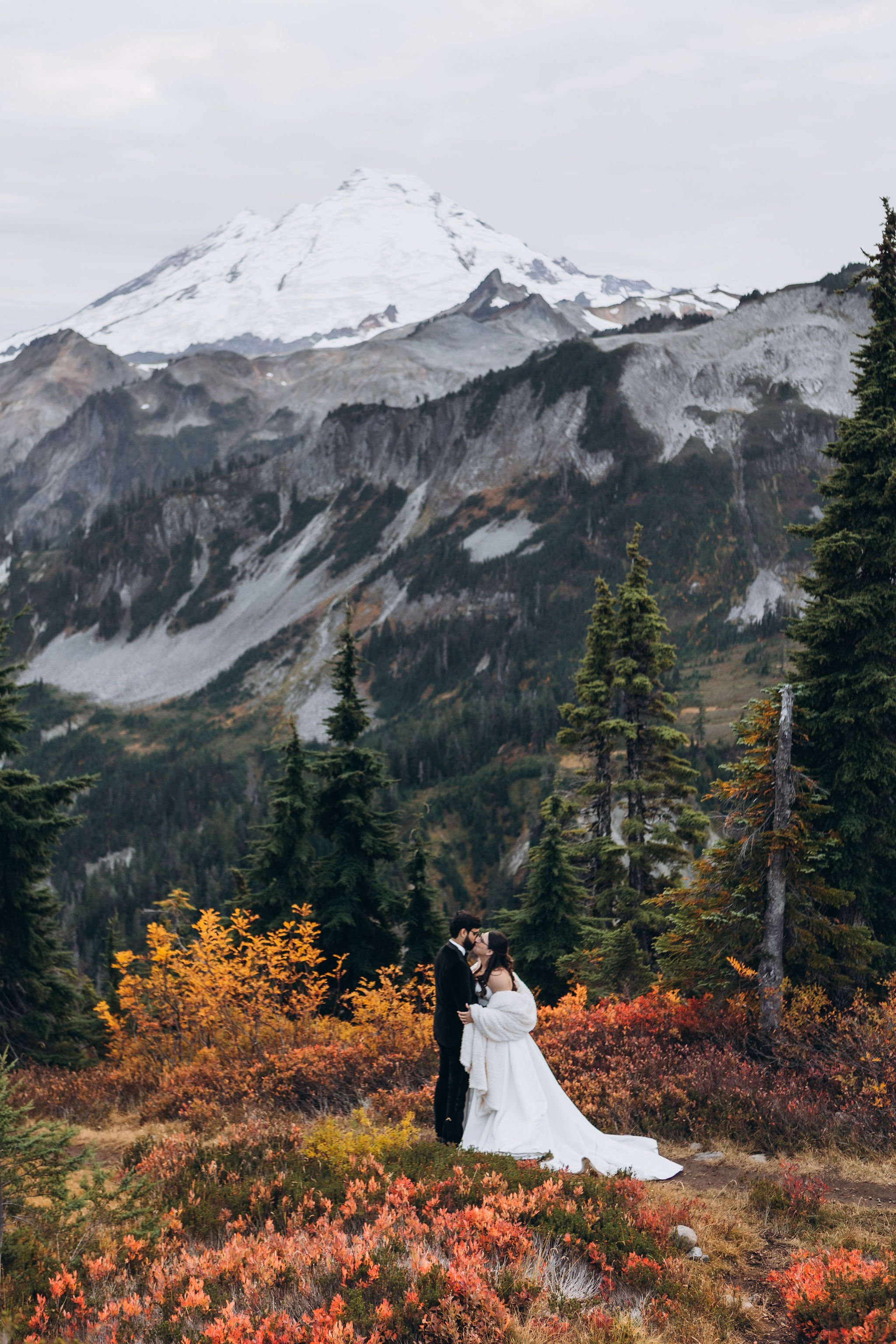 fall-mountain-elopement-dress-autumn-wedding.jpg