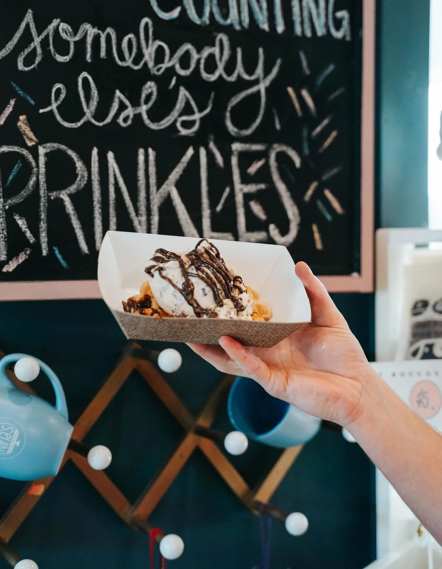 Did someone say sweet treat?? 🍓💘 Valentine&rsquo;s Day is almost here, and Dublin Town Center has you covered! 

@sweetvictoryofficial (gluten free + dairy free)
@sprig.dessertbakery 
@ninaswaffles