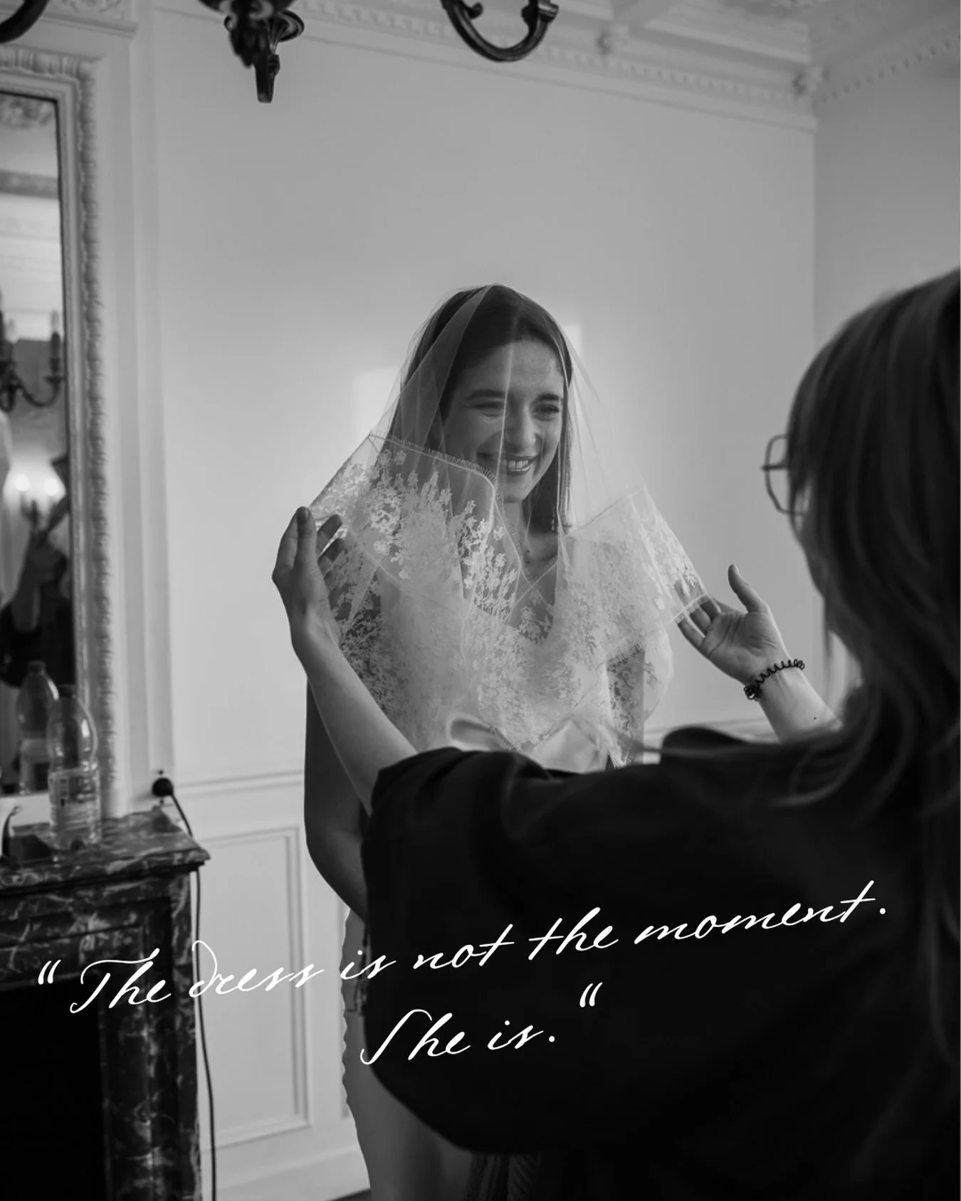 The dress is not the moment. She is.

Bienvenue chez Kladek. Our philosophy is simply: our goal is to make brides feel like the best version of themselves. Comfortable. At ease. Confident. 

If this, and refined simplicity, speak to you, book your pr