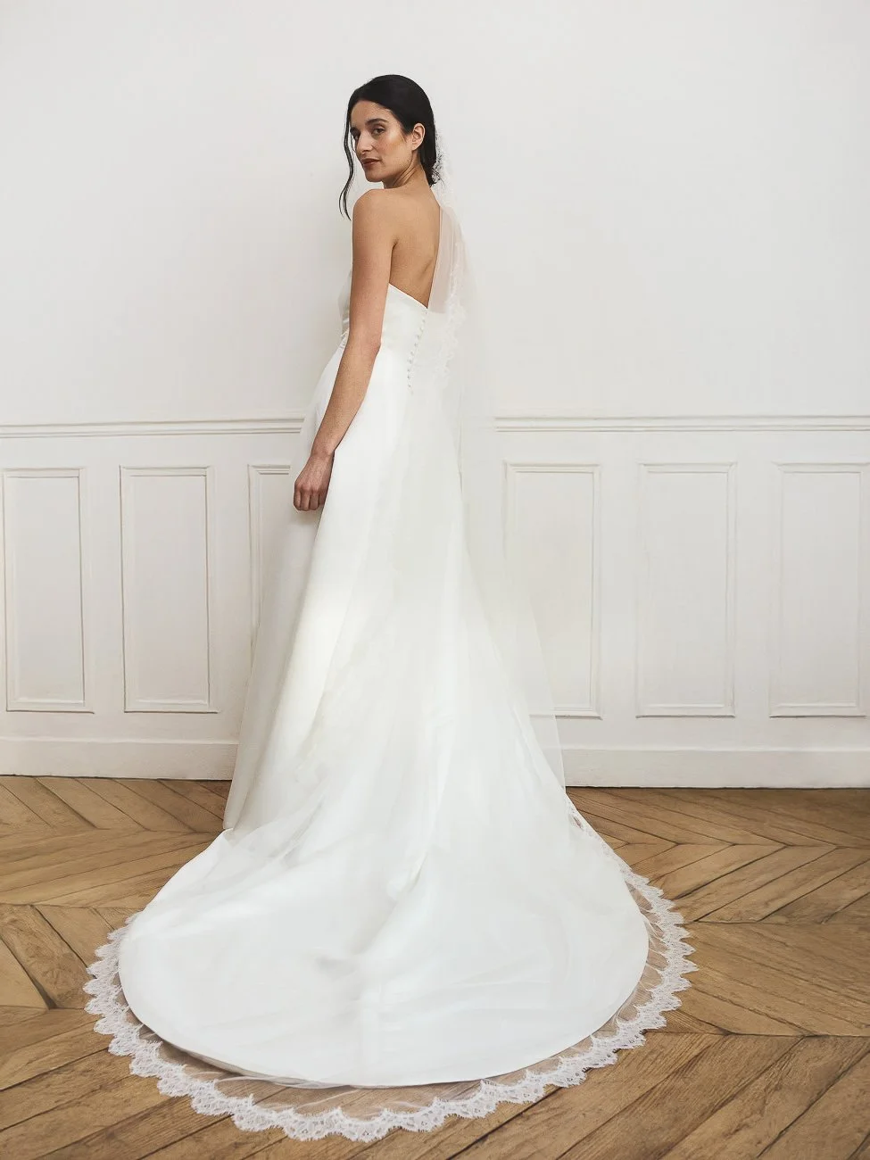 Kladek_Collection_IV_Mantilla_Veil_Long_Lookbook_Back_4.jpg