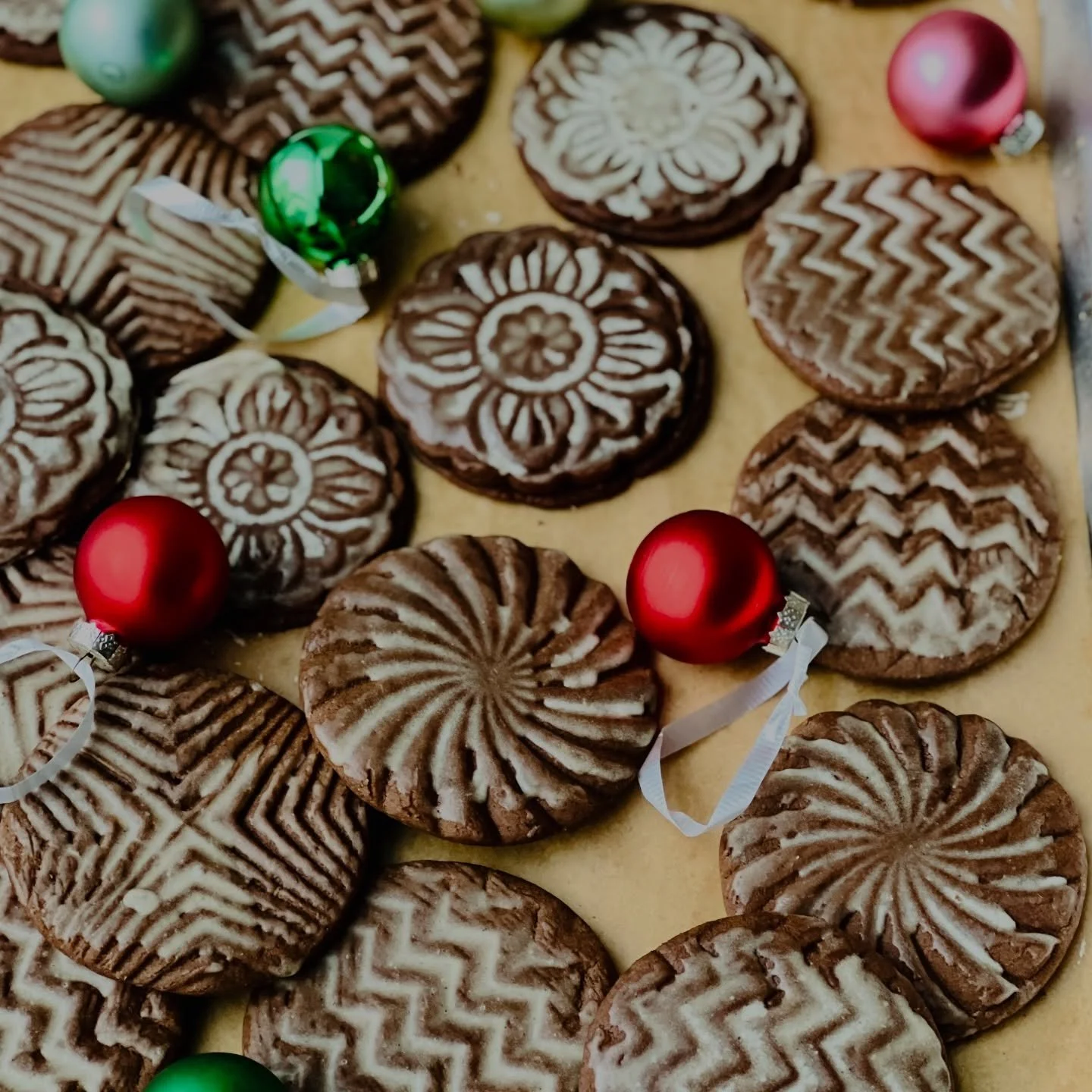 RUM BUTTERED GINGERBREAD TILE COOKIES

Inspired by the iconic tile cookies from @tartinebakery (an absolute must if you&rsquo;re in the Bay Area), these cookies are my UFS take on a holiday classic &mdash; bold, warming, and unapologetically spiced.
