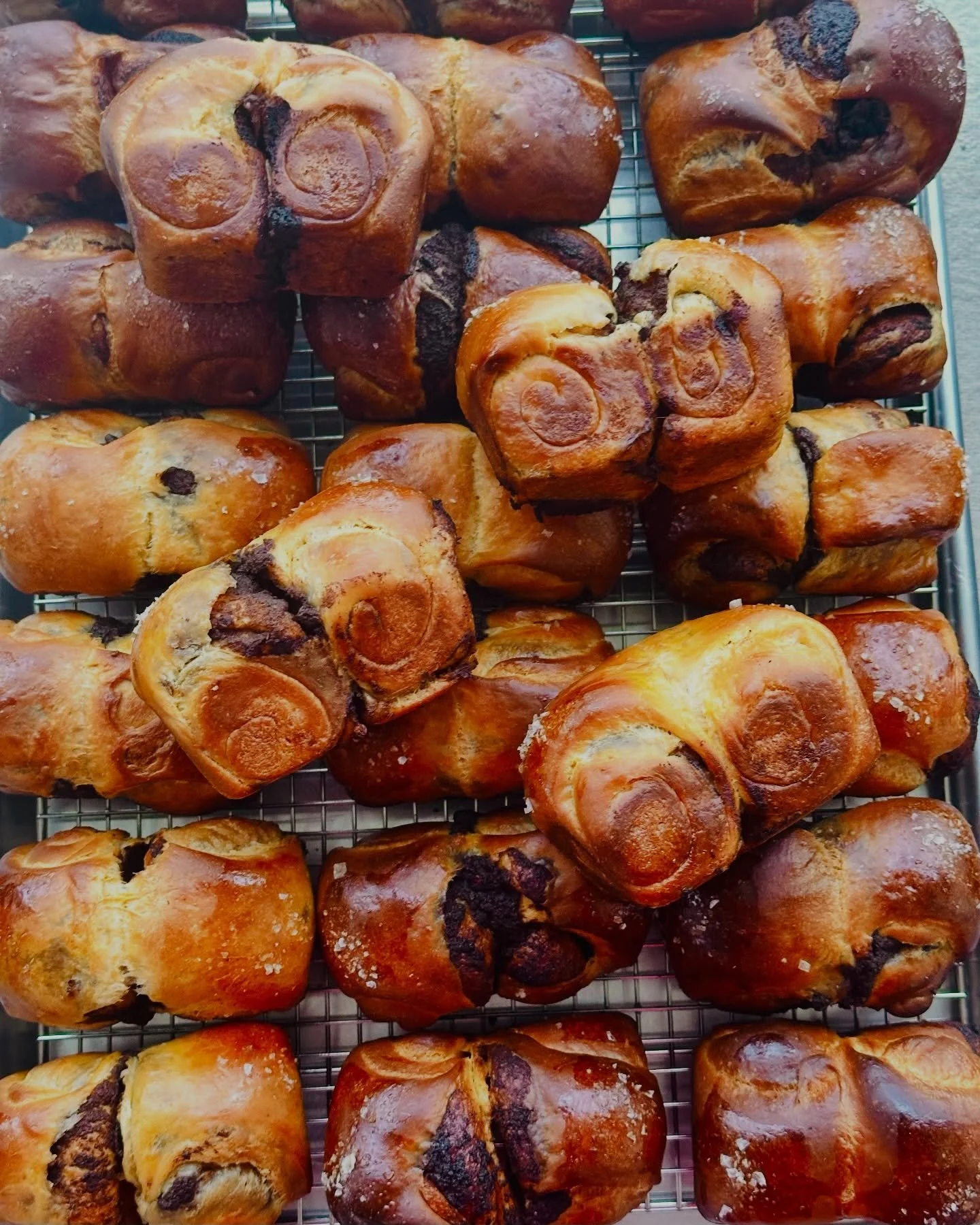 BLACK GARLIC MISO BUTTER SHOKUPAN

Black garlic, developed in Japan and Korea through a slow, low-heat aging process, transforms fresh garlic into something dark, mellow, and naturally sweet&mdash;rich with umami and depth.

Our most popular item fro