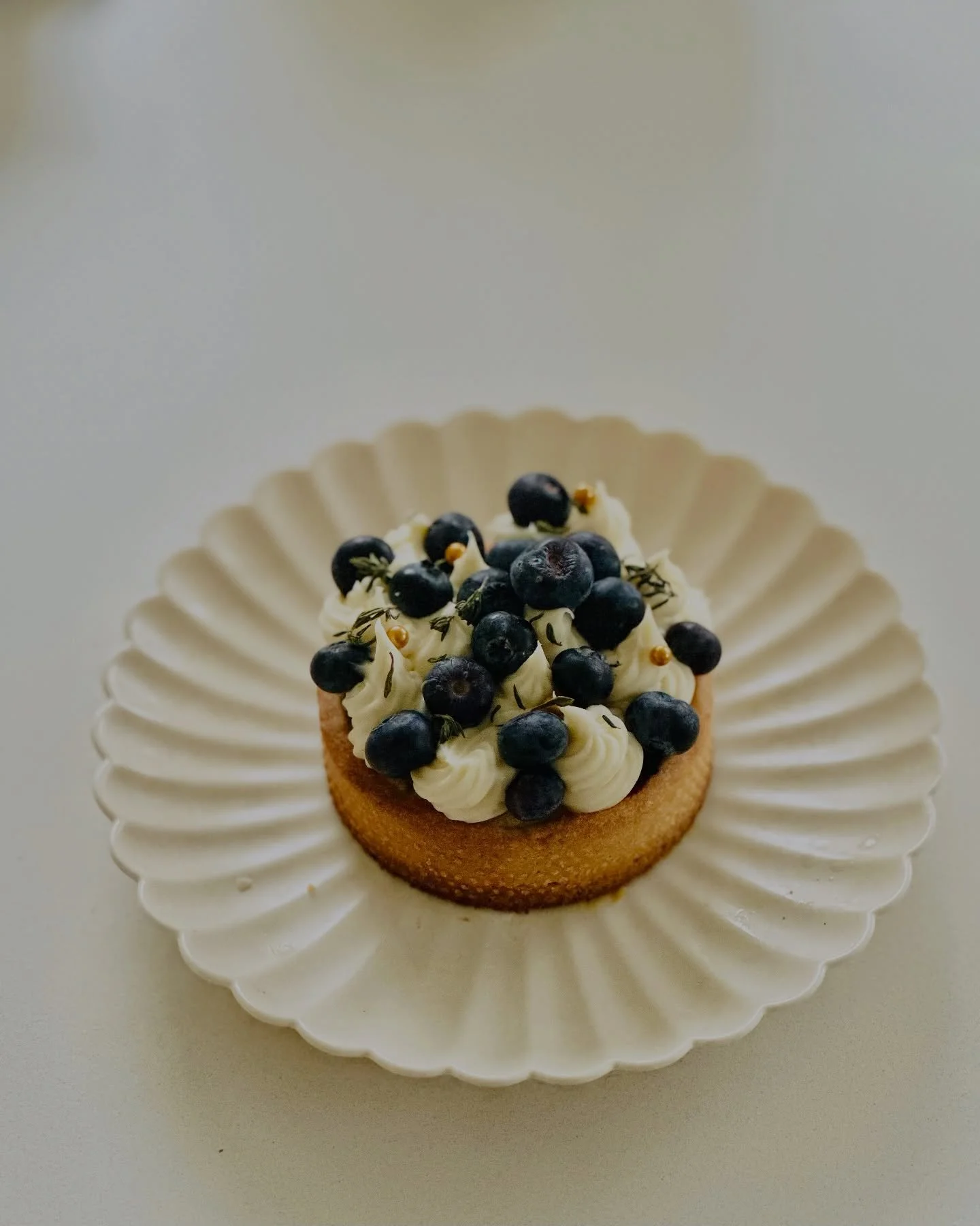 BLUEBERRY THYME SEMOLINA TART 🫐✨

Back for a limited time&mdash;our seasonal special from the 2025 Valentine&rsquo;s box (and yes, that semolina custard is making a return).

Thyme-infused p&acirc;te sucr&egrave;e tart shell. Orange blossom&ndash;th