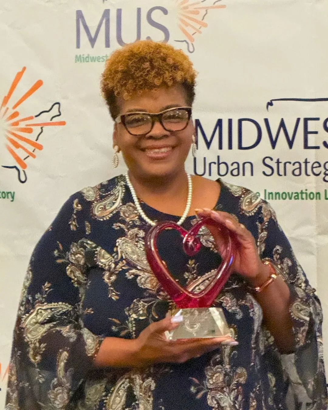 👏 Congratulations to Cassandra Williams, Deputy Director of SLATE, on being named the inaugural recipient of the Stacey Fowler Leadership &amp; Heart Award, presented by Midwest Urban Strategies (MUS). 💙

This award honors an individual whose leade
