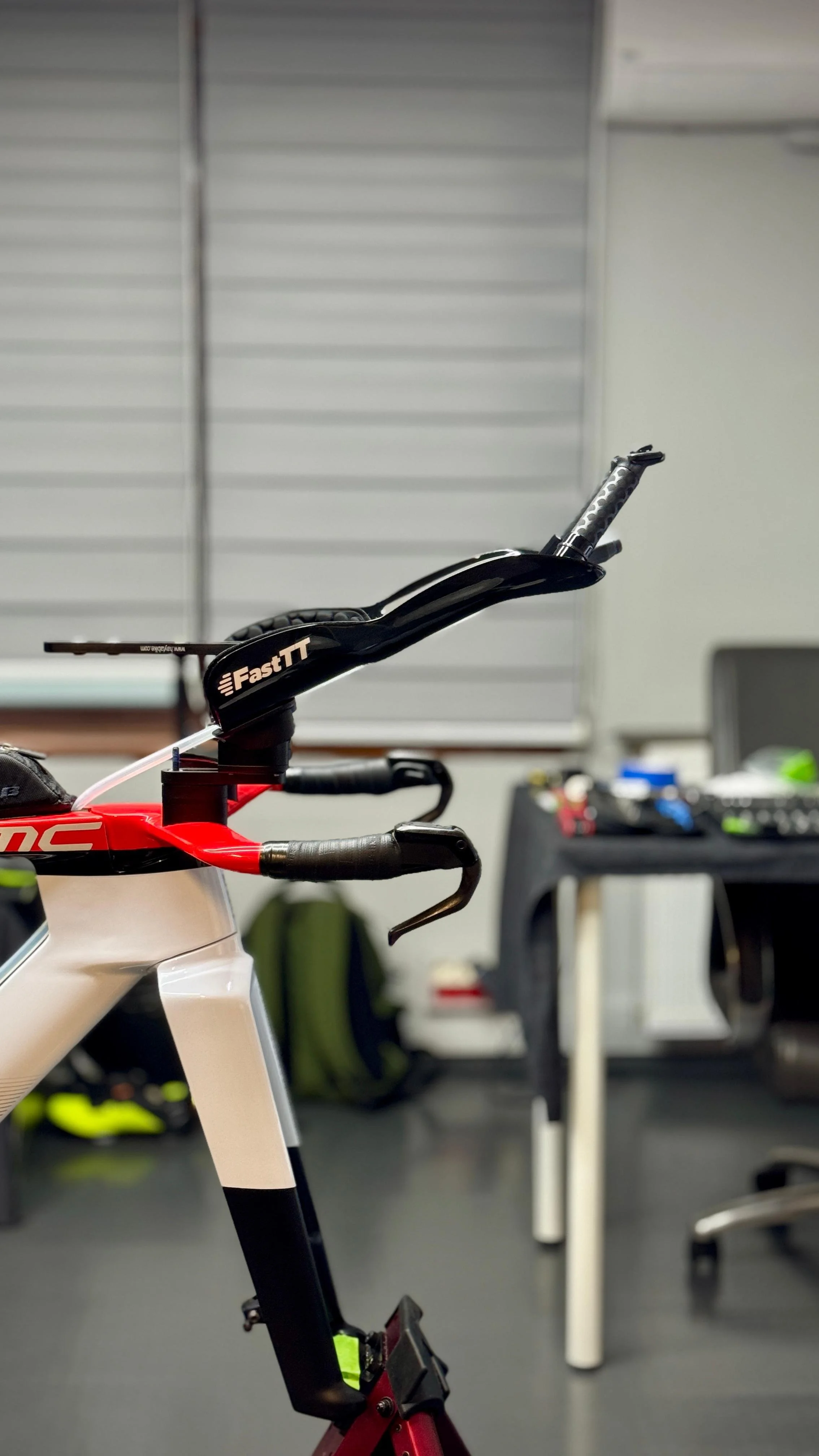 BMC Speedmachine Fast TT with double bottle BTA setup