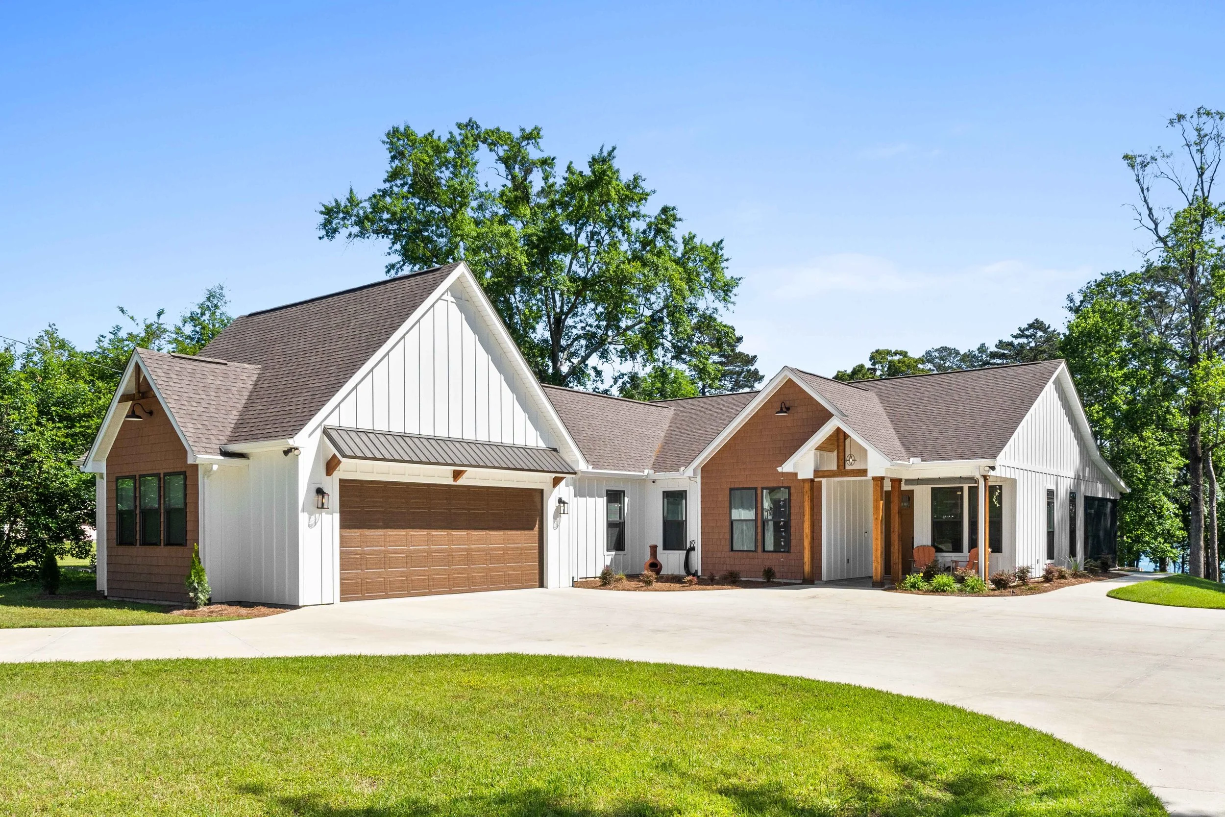 Exterior real estate photography of a home in Dothan, Alabama
