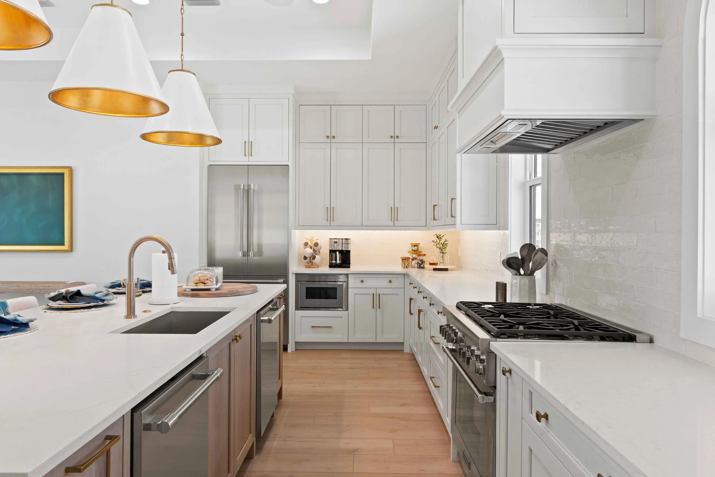 Photo of a high end kitchen in a Mexico Beach, Florida Vacation Rental 